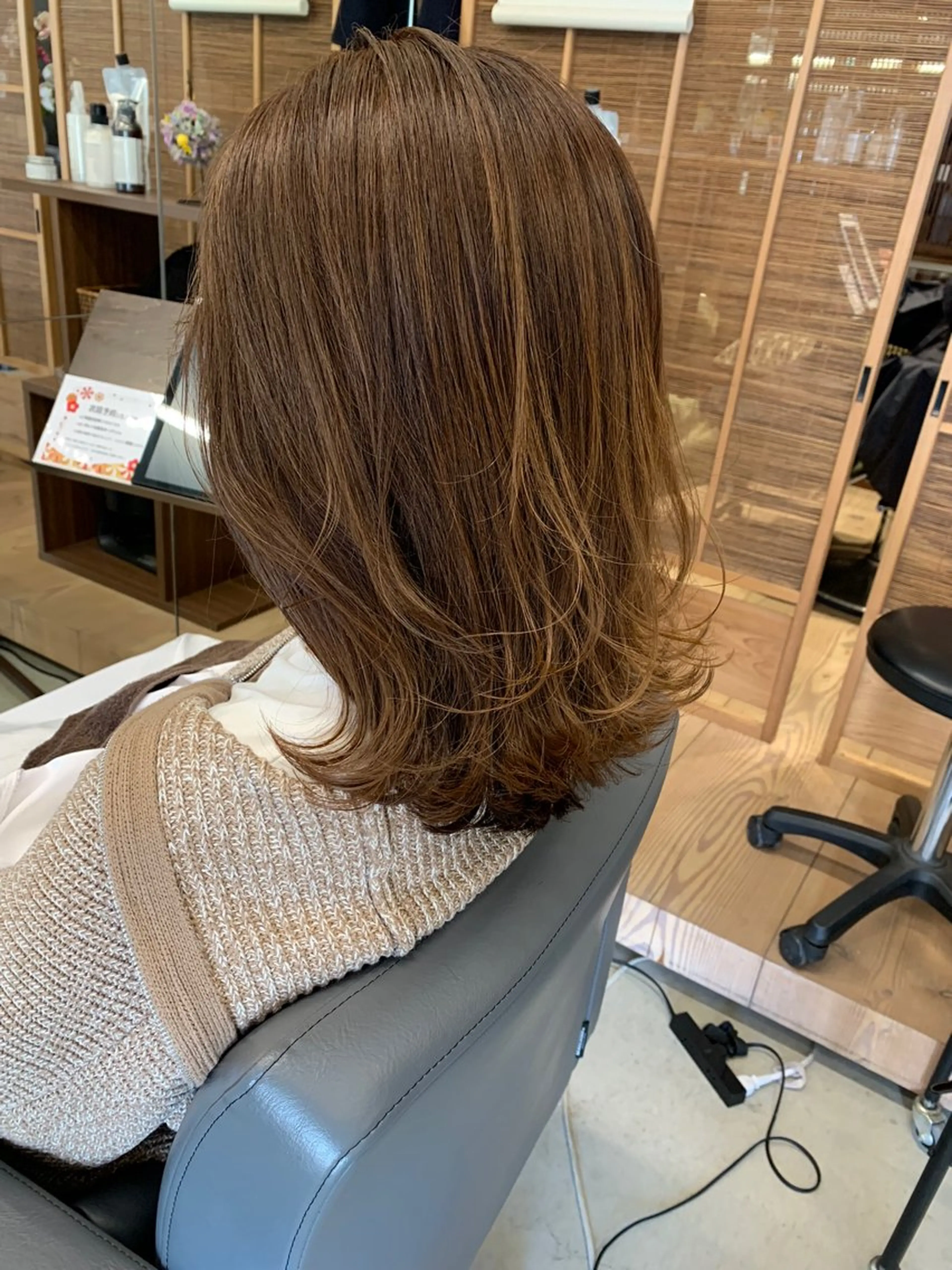 セミロング 髪屋 こころ所属・小島 千春のヘアスタイル