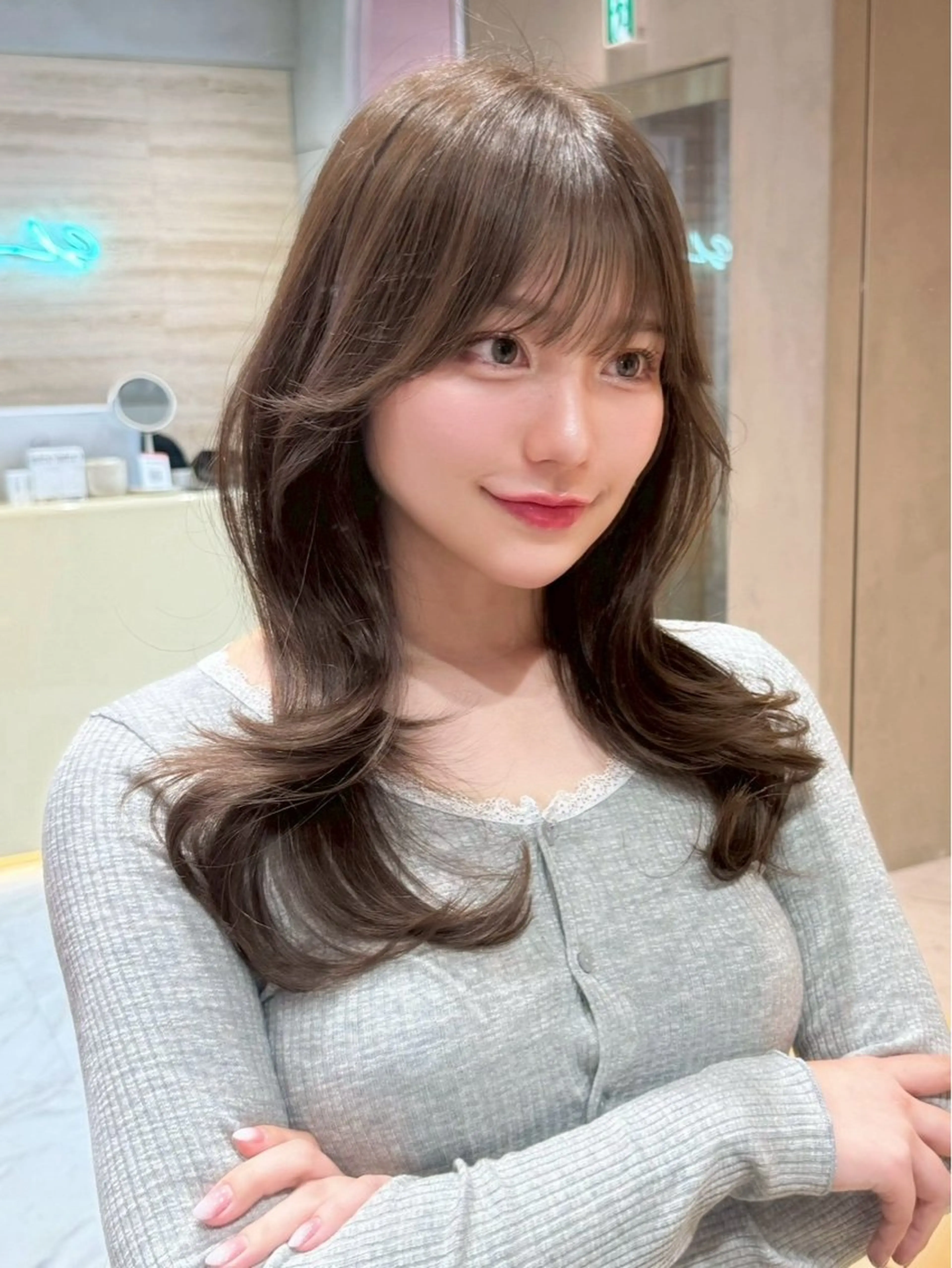 セミロング カラー カット ヘアカラー 縮毛矯正 トリートメント 大宮レイヤーカット ハッシュ　柏崎颯刀のヘアスタイル