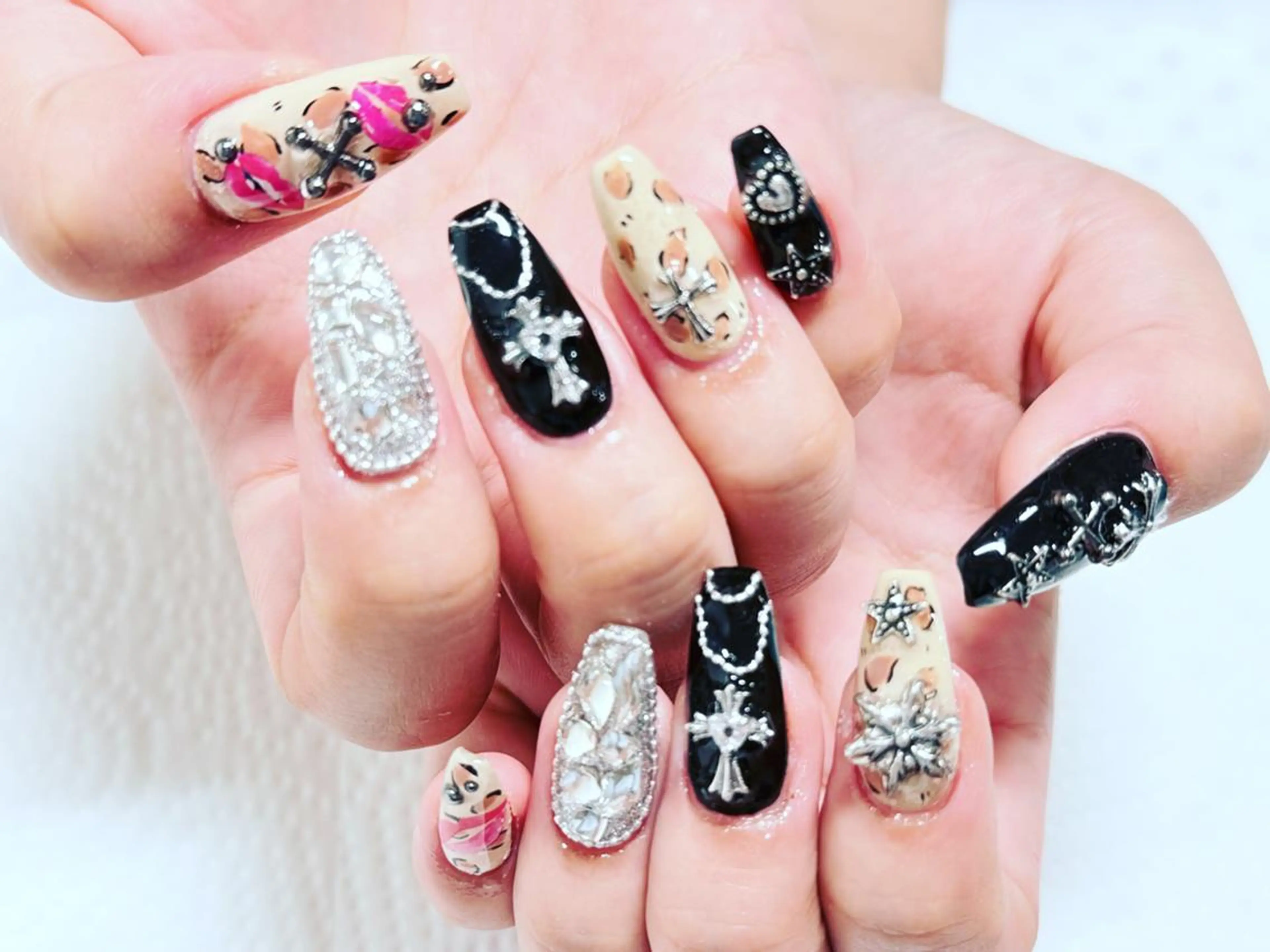 マツエク・マツパ 成人式 韓国風マツエク ワンホンマツエク 結婚式・ブライダル ハンドネイル Lucky nail salonのネイルデザイン