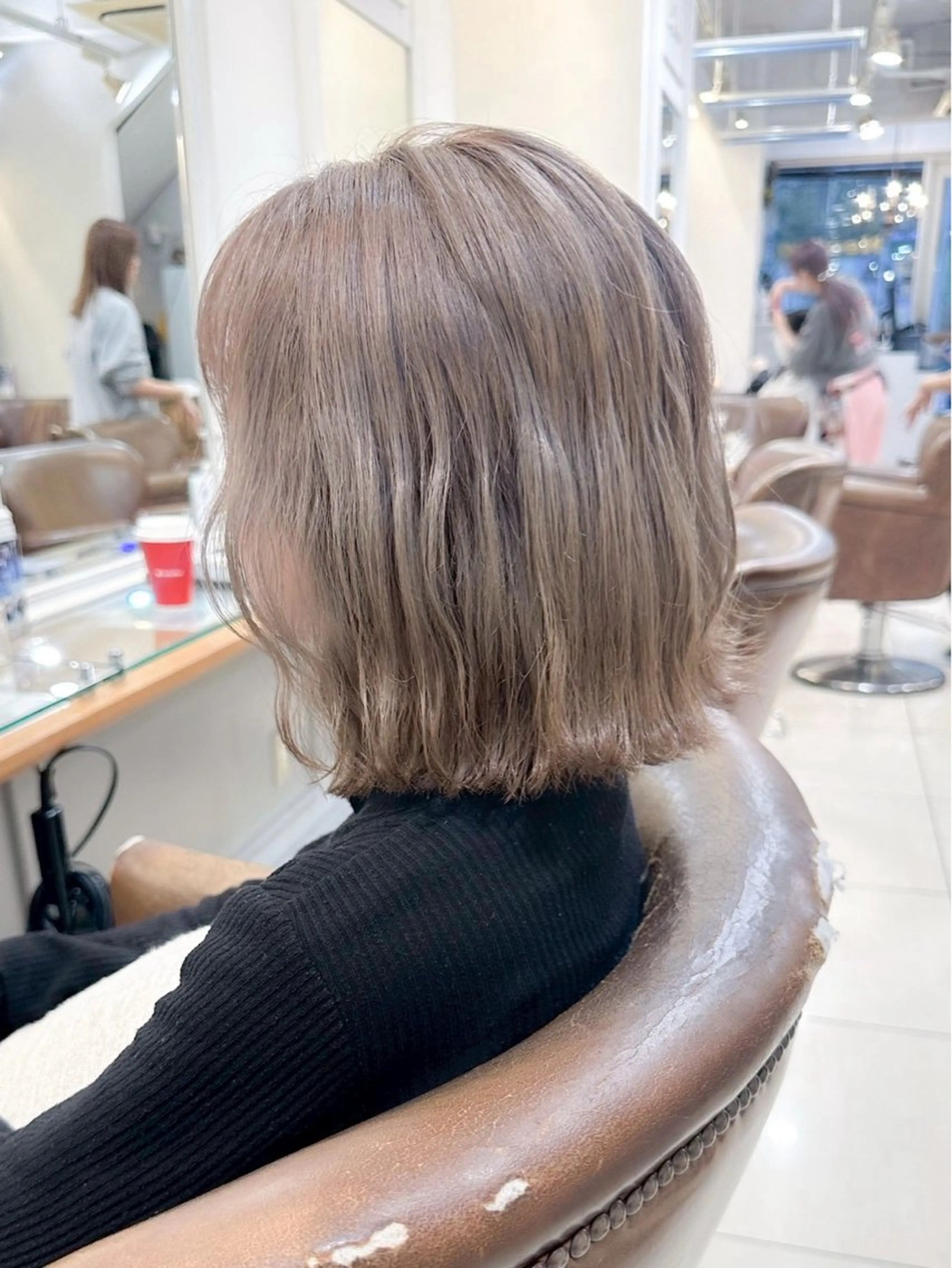 【ハイライトカラー✨】1ブリーチ+ワンカラー+シルクトリートメントの写真