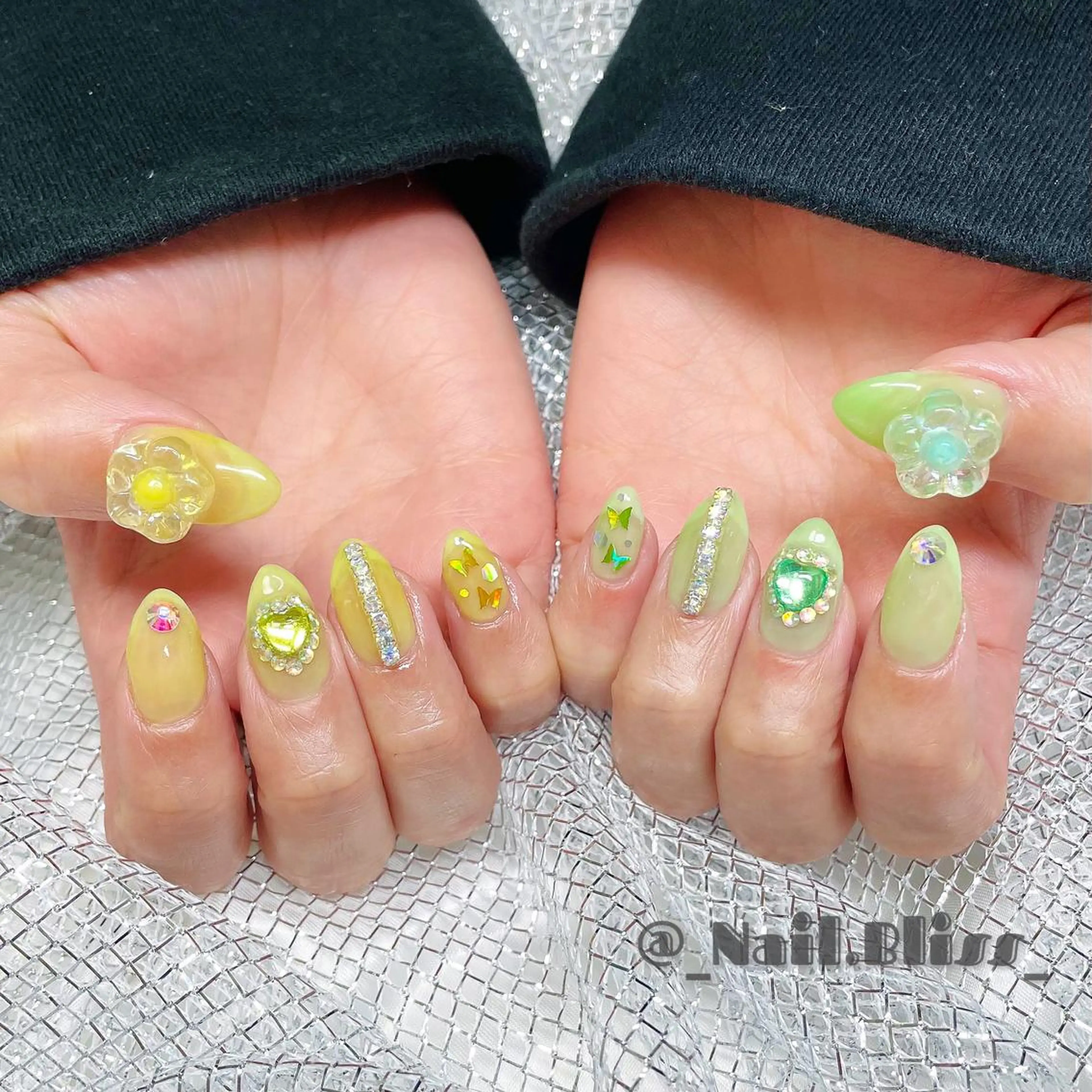 ネイル クリアネイル ハンドネイル NAIL BLISSのネイルデザイン