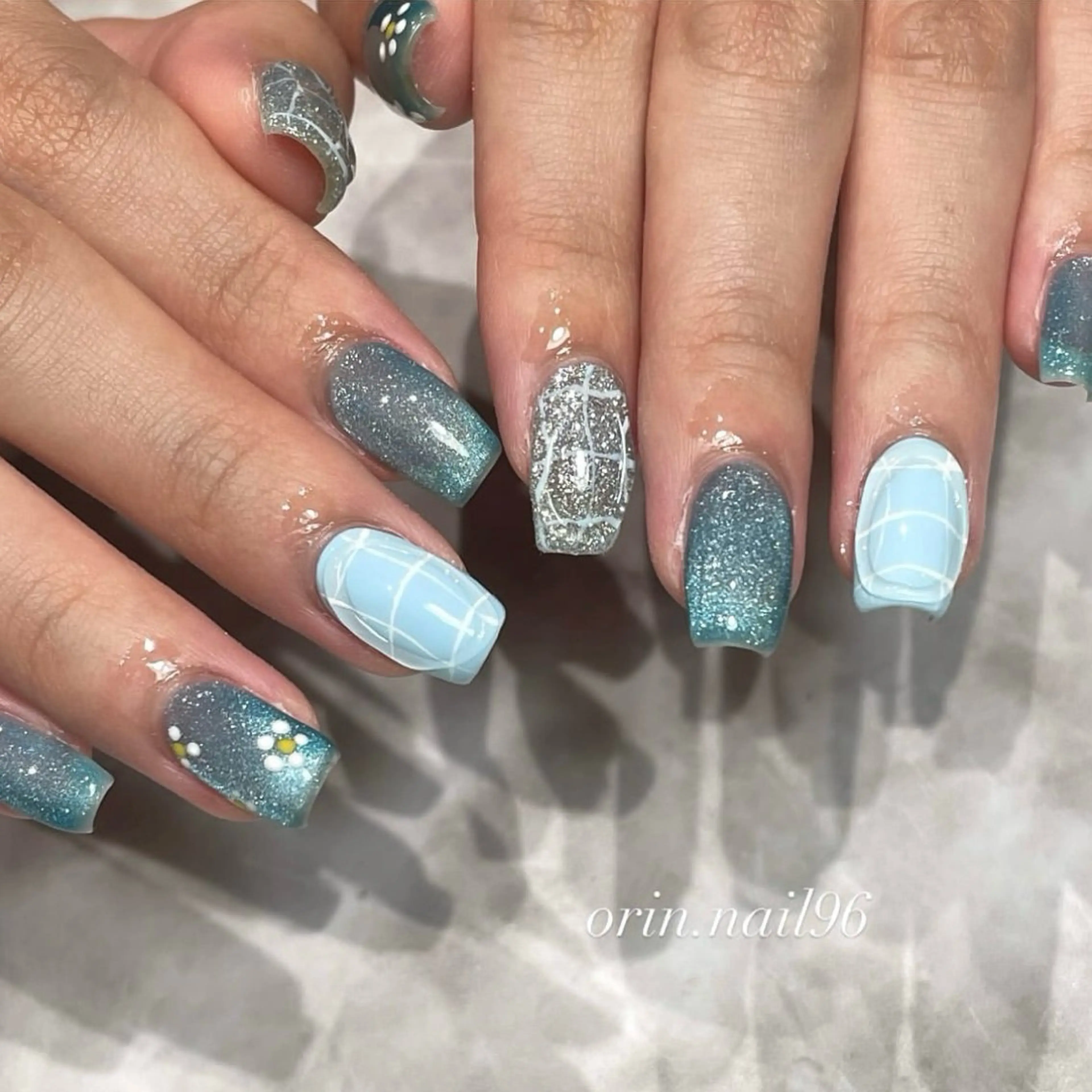 お持ち込みデザインコース ( アート6本まで )の写真