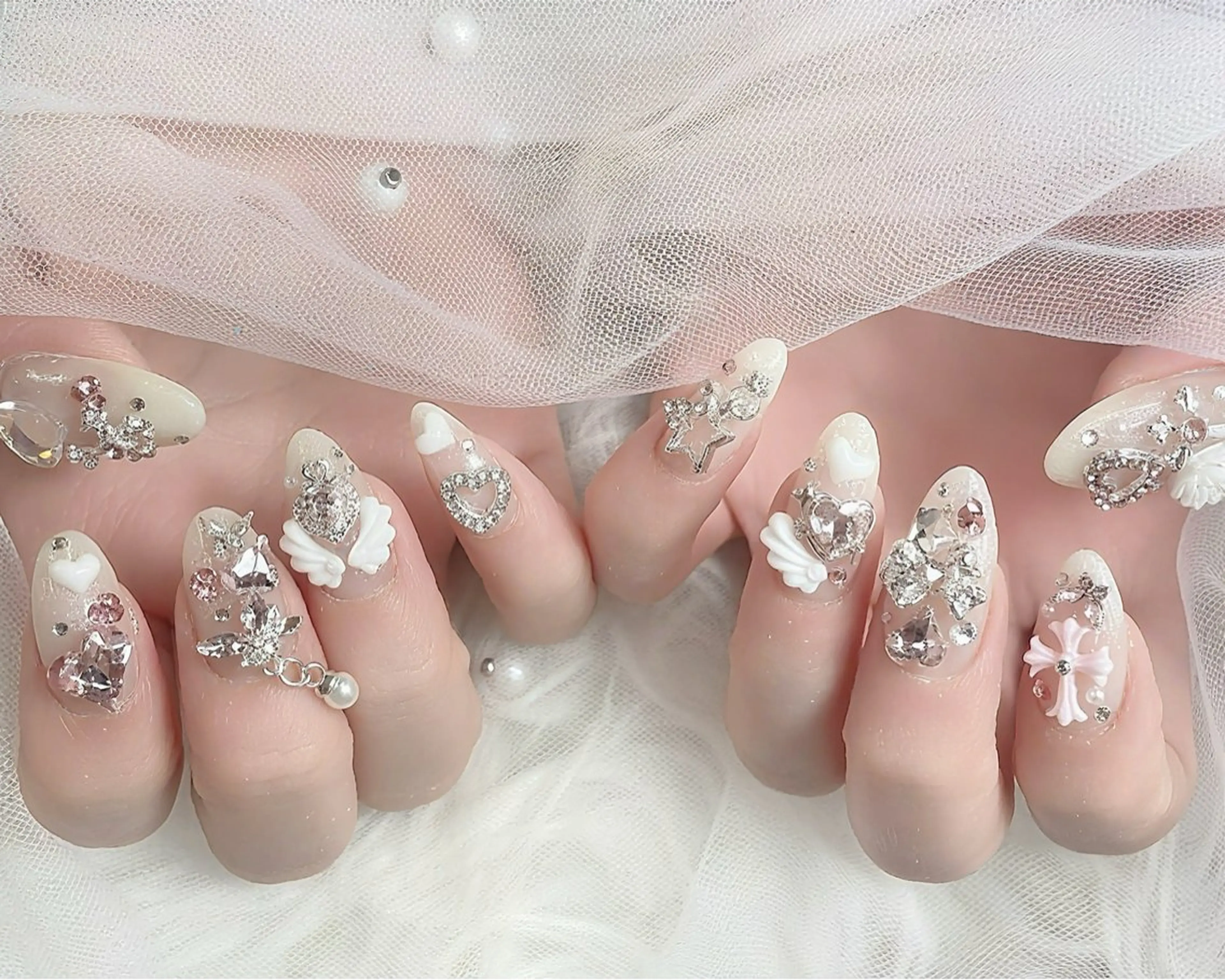 ネイル フラッシュネイル キラキラネイル ハンドネイル ハンドケア Gote Kawa nail salonのネイルデザイン