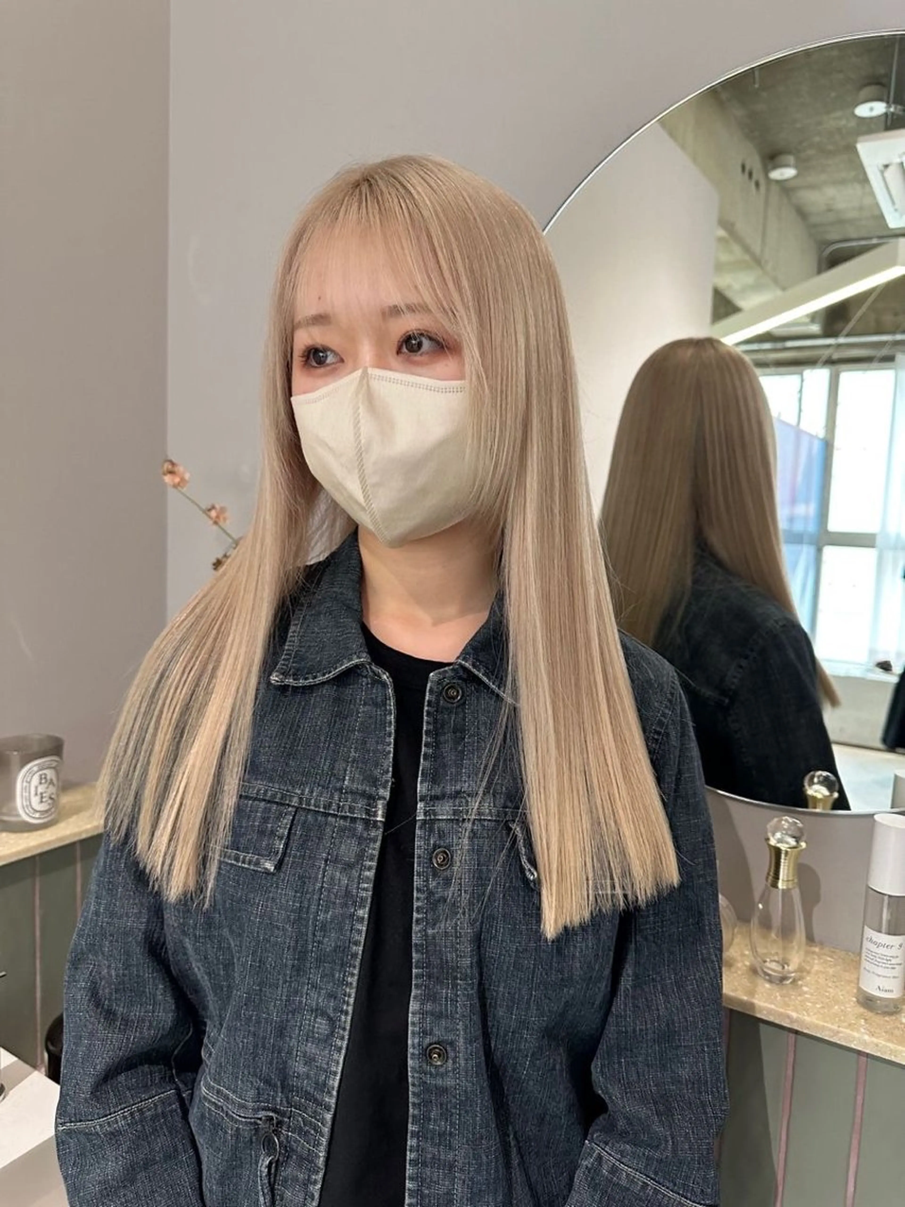 ミディアム カラー ベージュカラー ブリーチ ケアブリーチ ハイトーンカラー ハイトーンベージュ 顔まわりカット/艶髪 カラー✨けいとのヘアスタイル