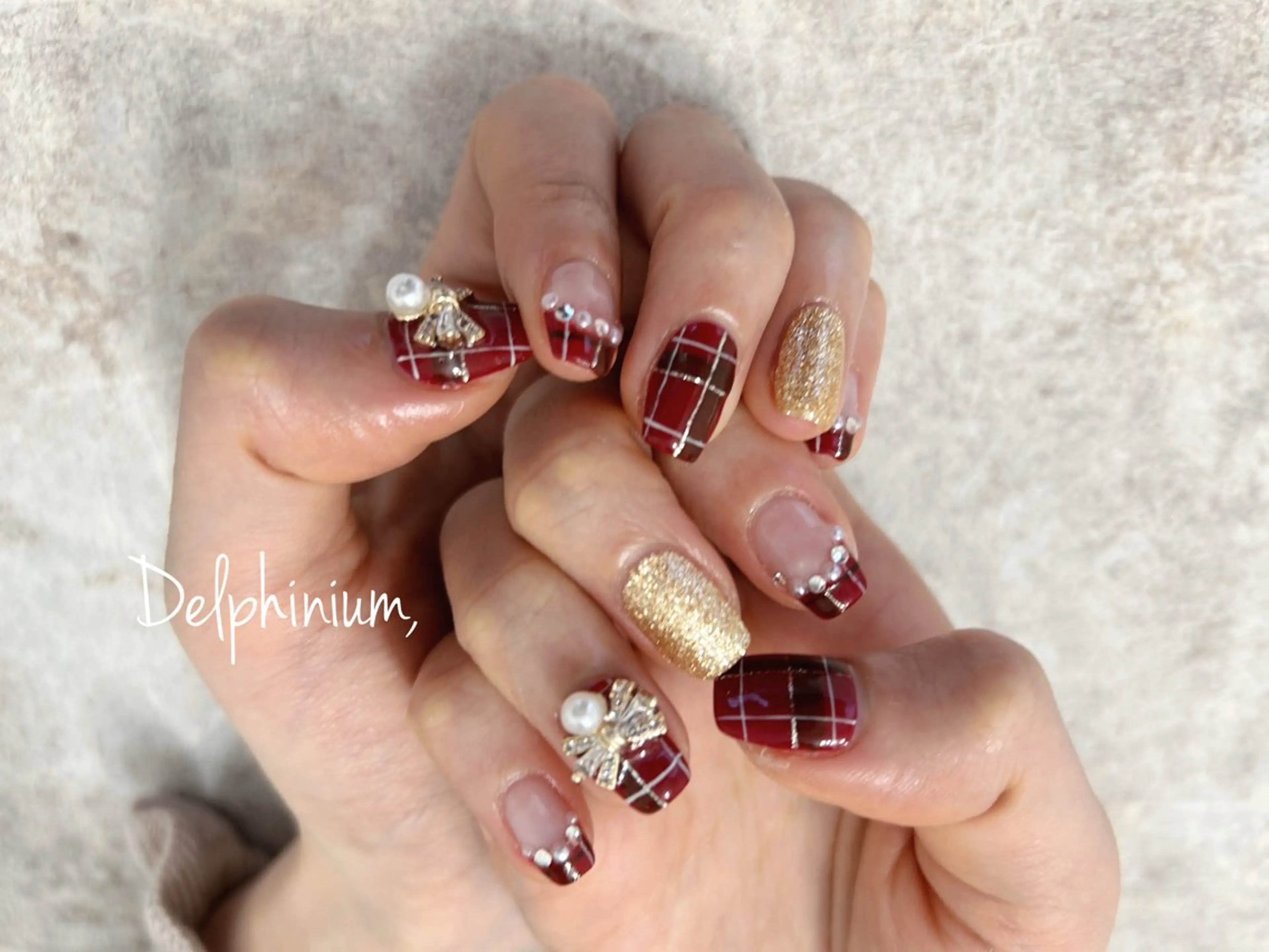 ネイル 赤色 冬ネイル クリスマス ハンドネイル 岡本 友恵のネイルデザイン