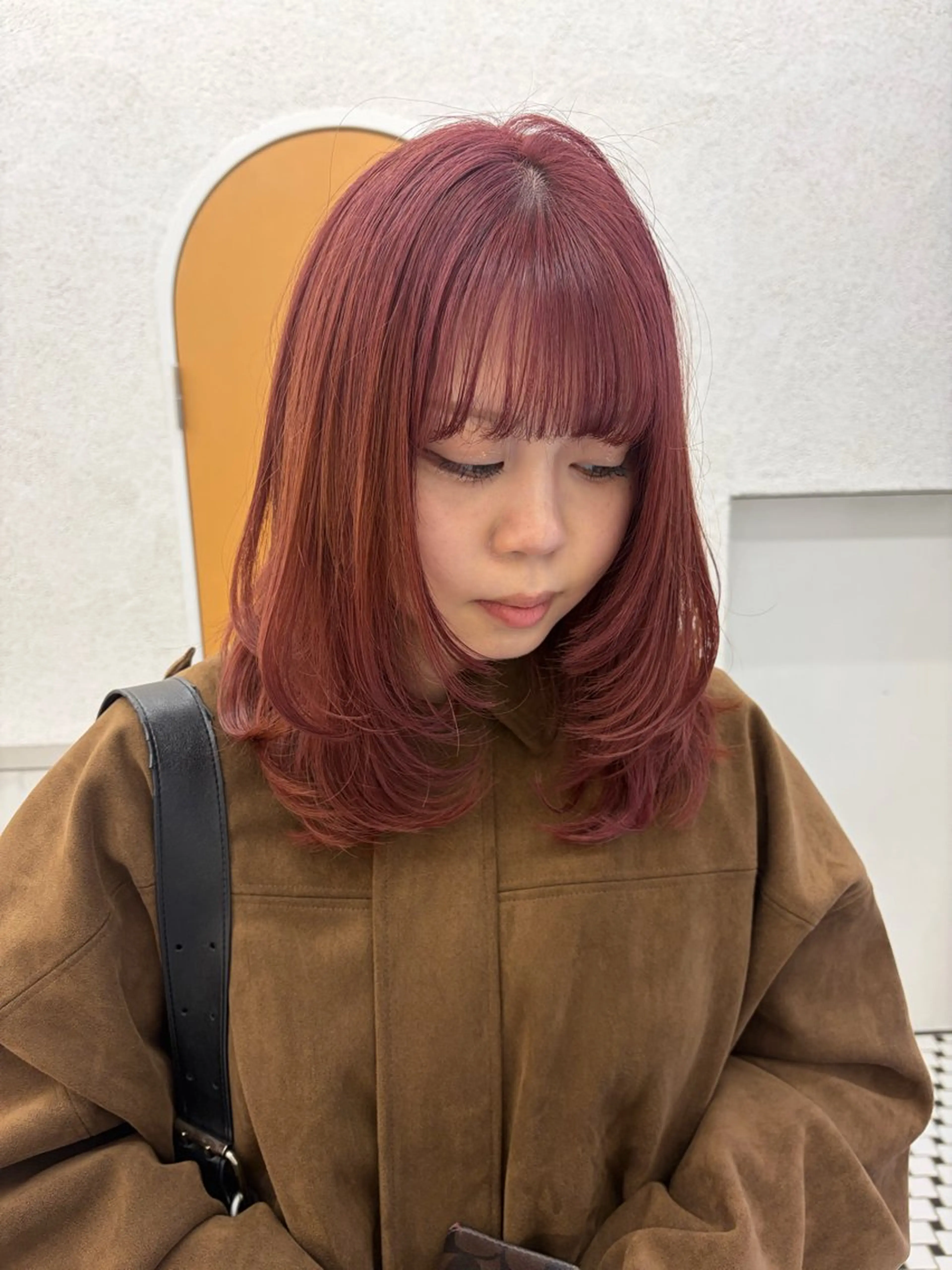 ミディアム ヘアカラー リン🔔ボブ cut ベージュカラー🤎のヘアスタイル
