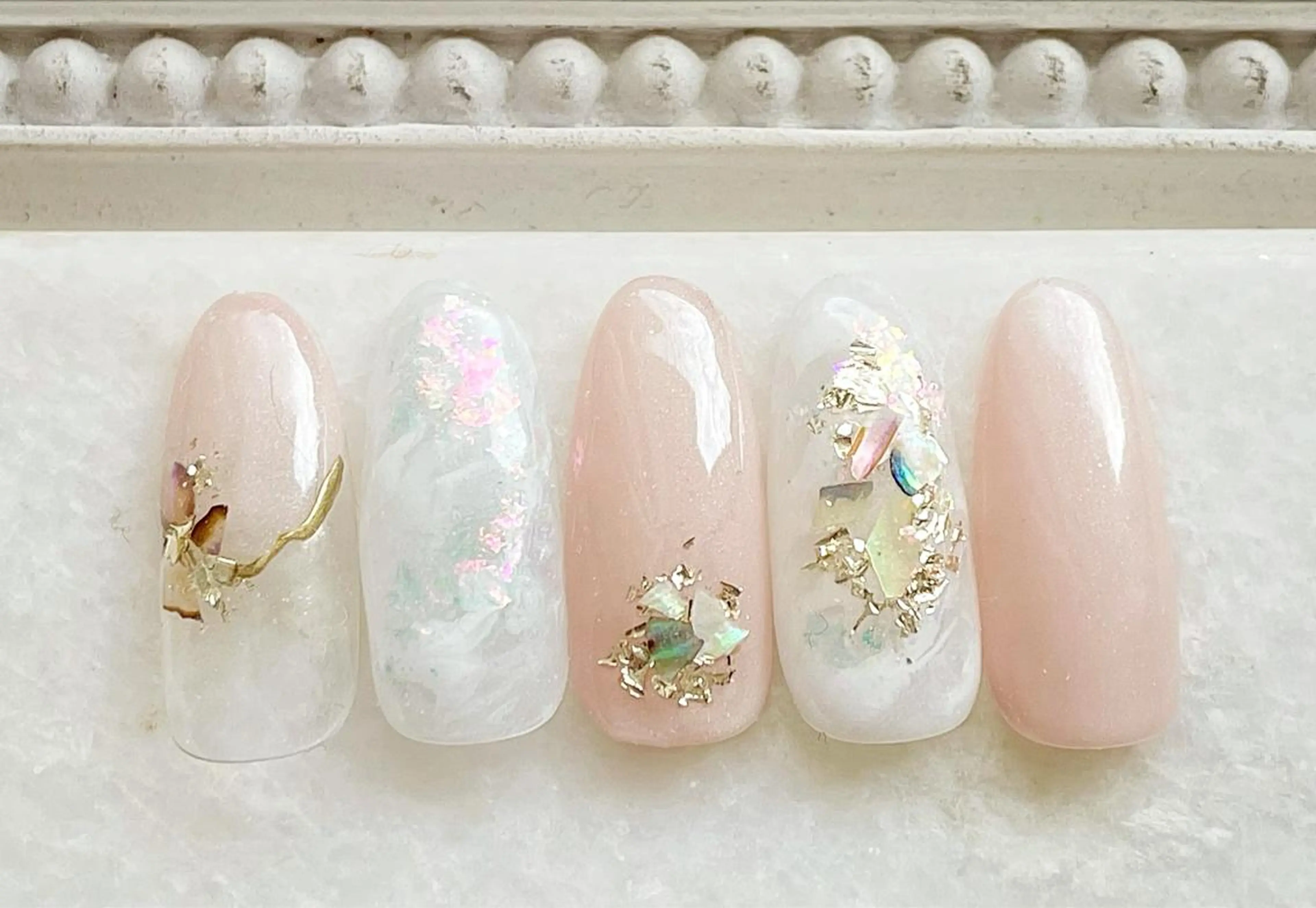 ネイル ジェルネイル キラキラネイル パラジェル ハンドネイル Satomi  のネイルデザイン