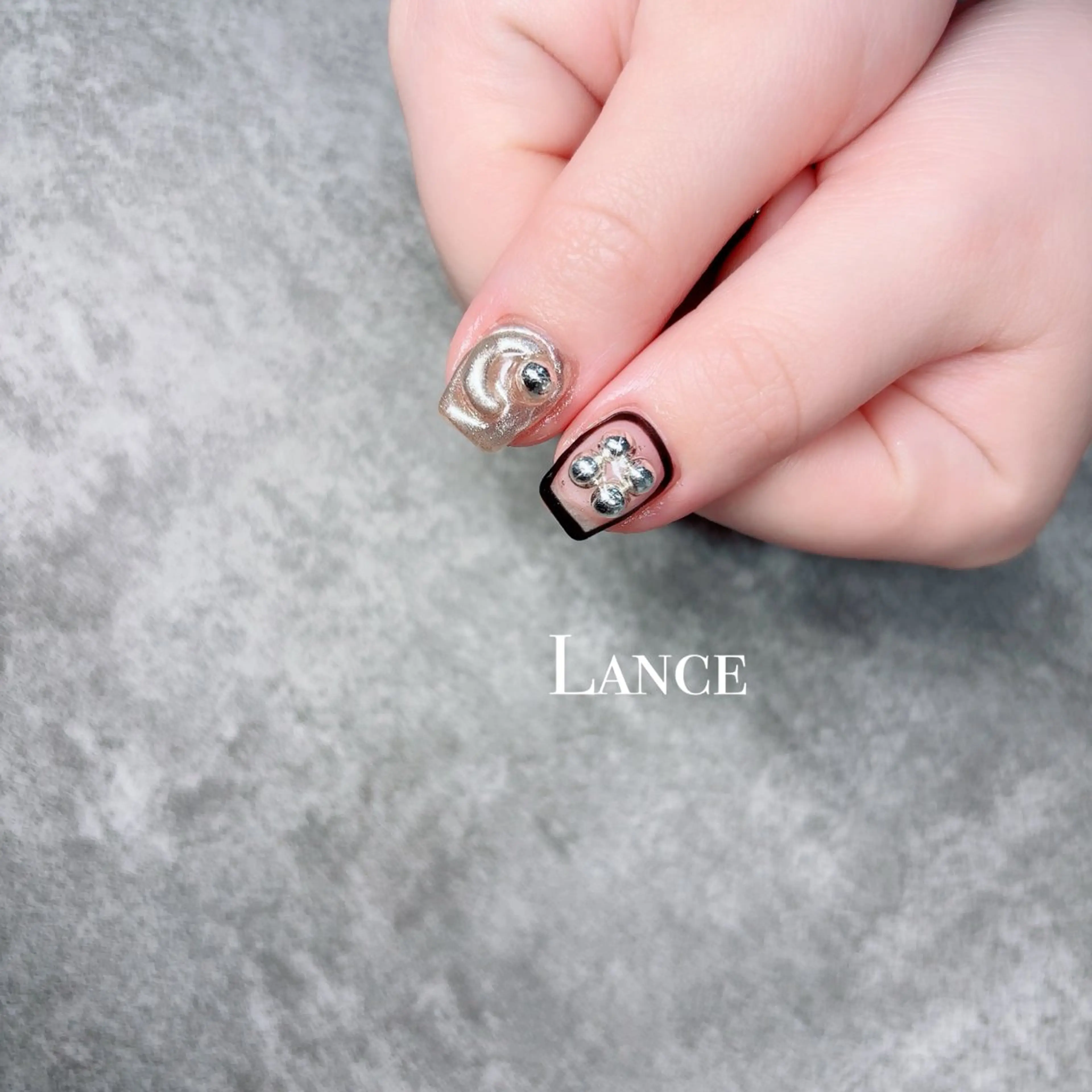 ネイル オーロラネイル フットネイル フレンチネイル キラキラネイル 韓国ネイル ハンドネイル Lance nailのネイルデザイン