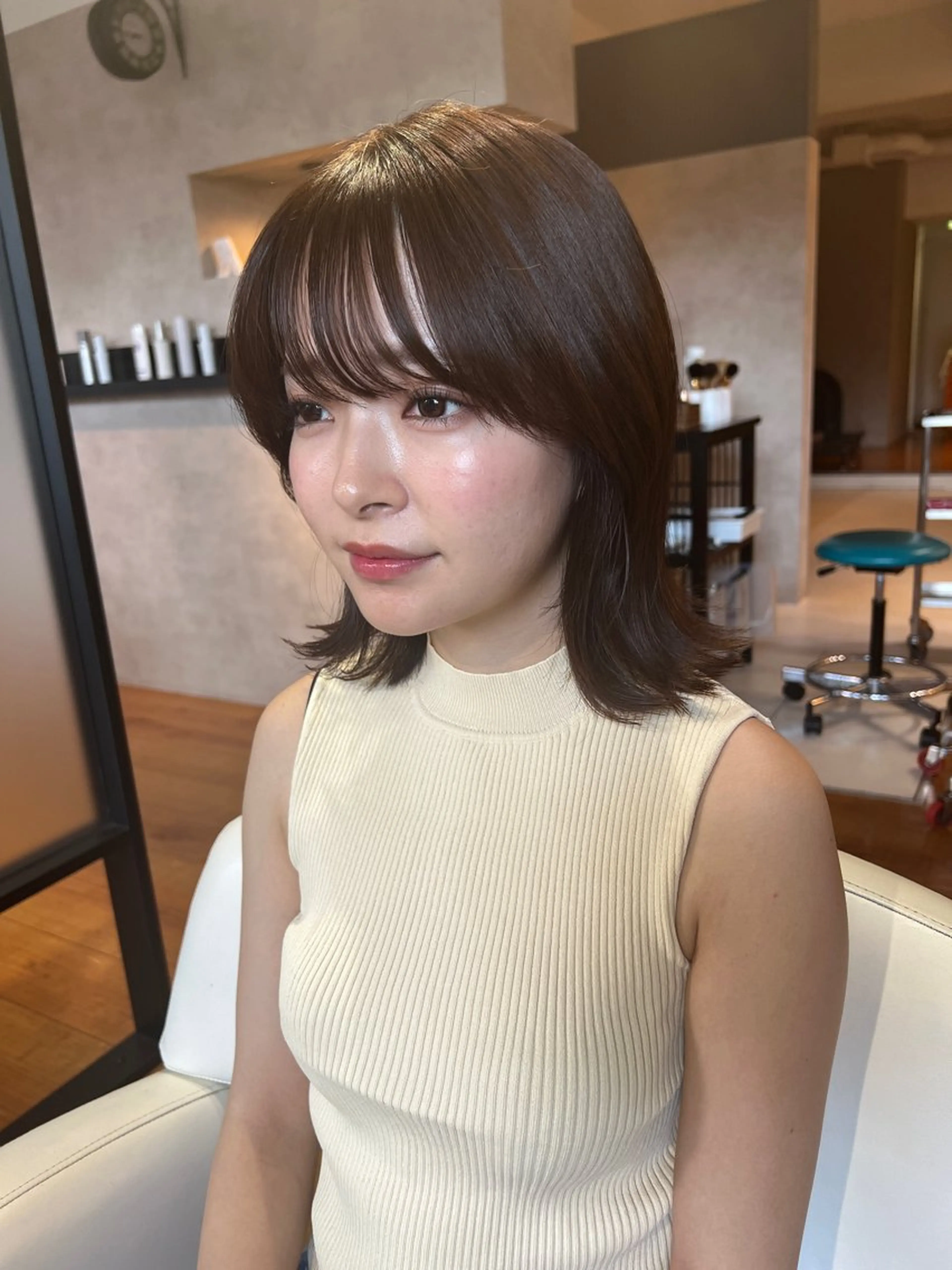 ミディアム ボブ くびれヘア 外ハネヘア 菅原リキヤ くびれレイヤーヘアのヘアスタイル