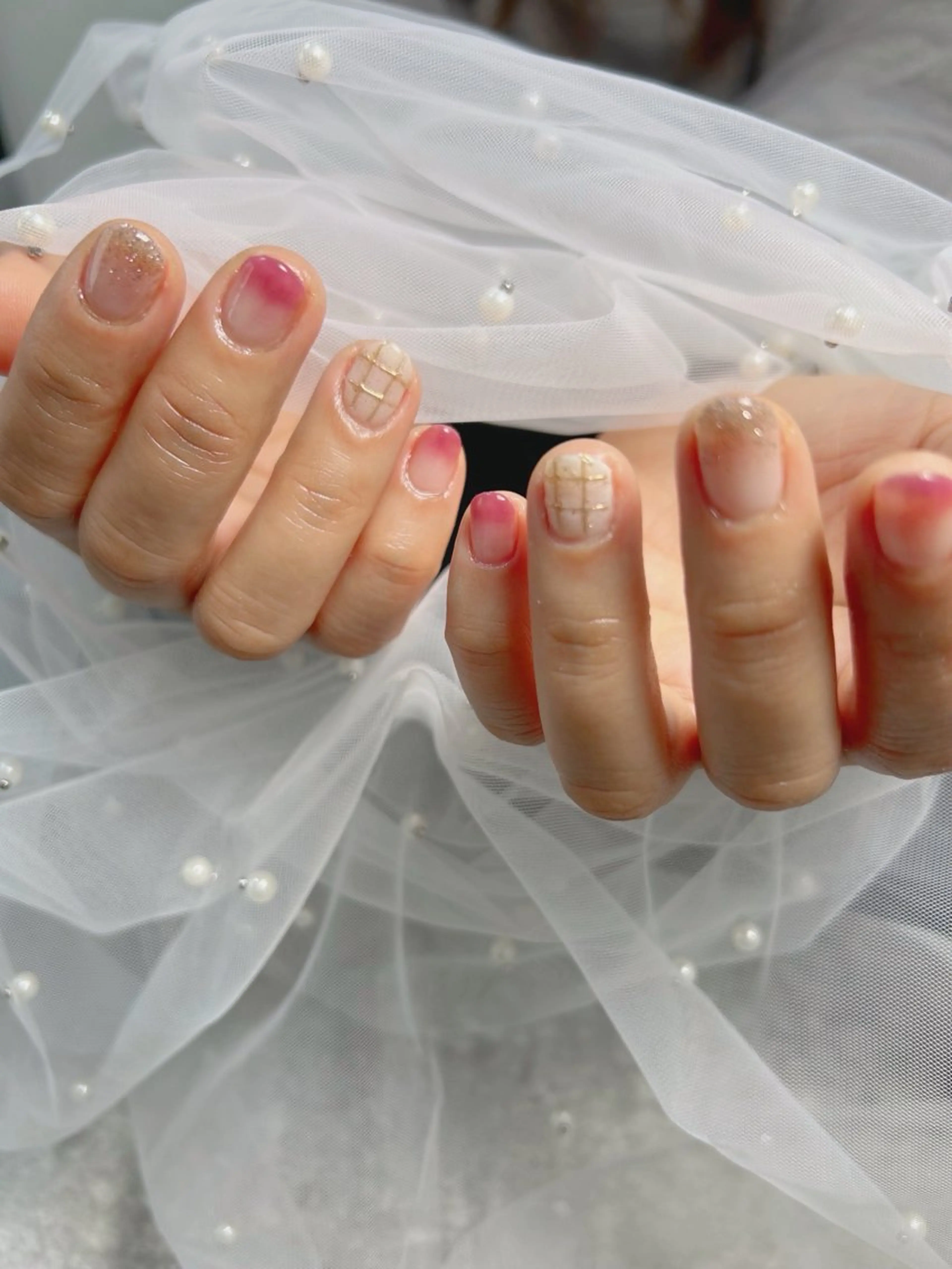 ネイル グラデーション ミラーネイル ピンク cee. ckikakoのネイルデザイン