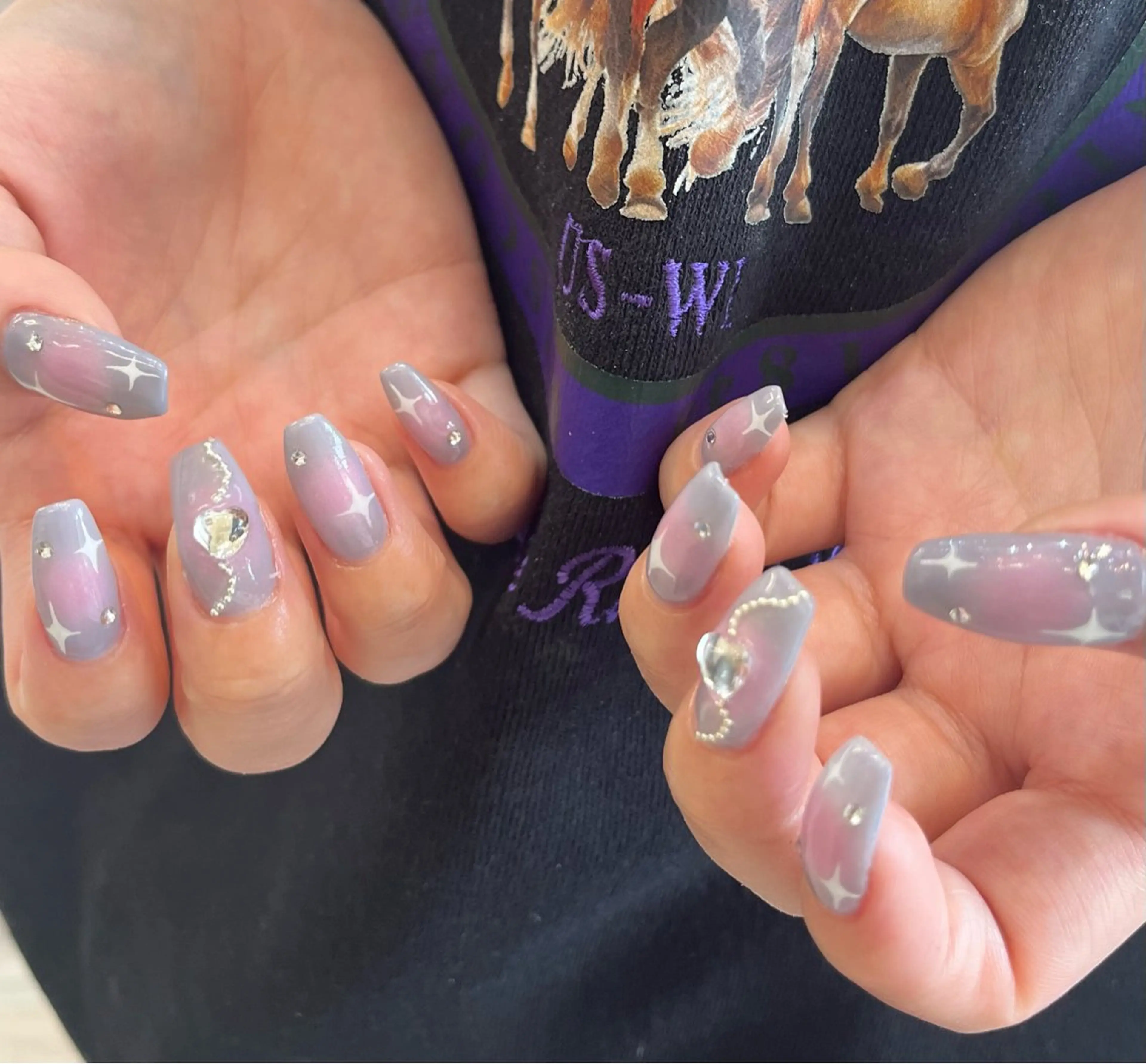 ネイル LovesLaughs下上津役店所属・くろせ れいのネイルデザイン