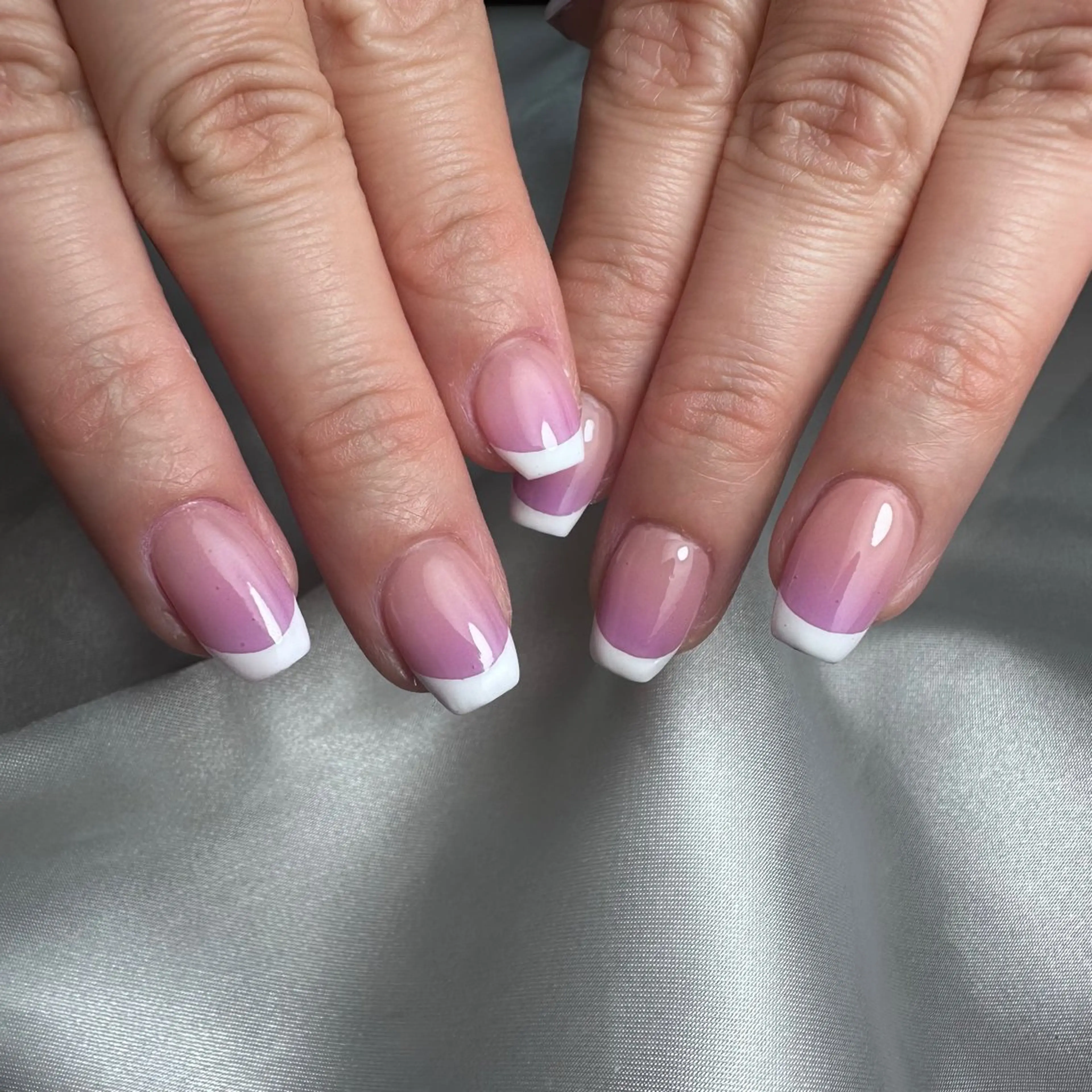 ネイル フレンチネイル グラデーション nail salon 凪のネイルデザイン