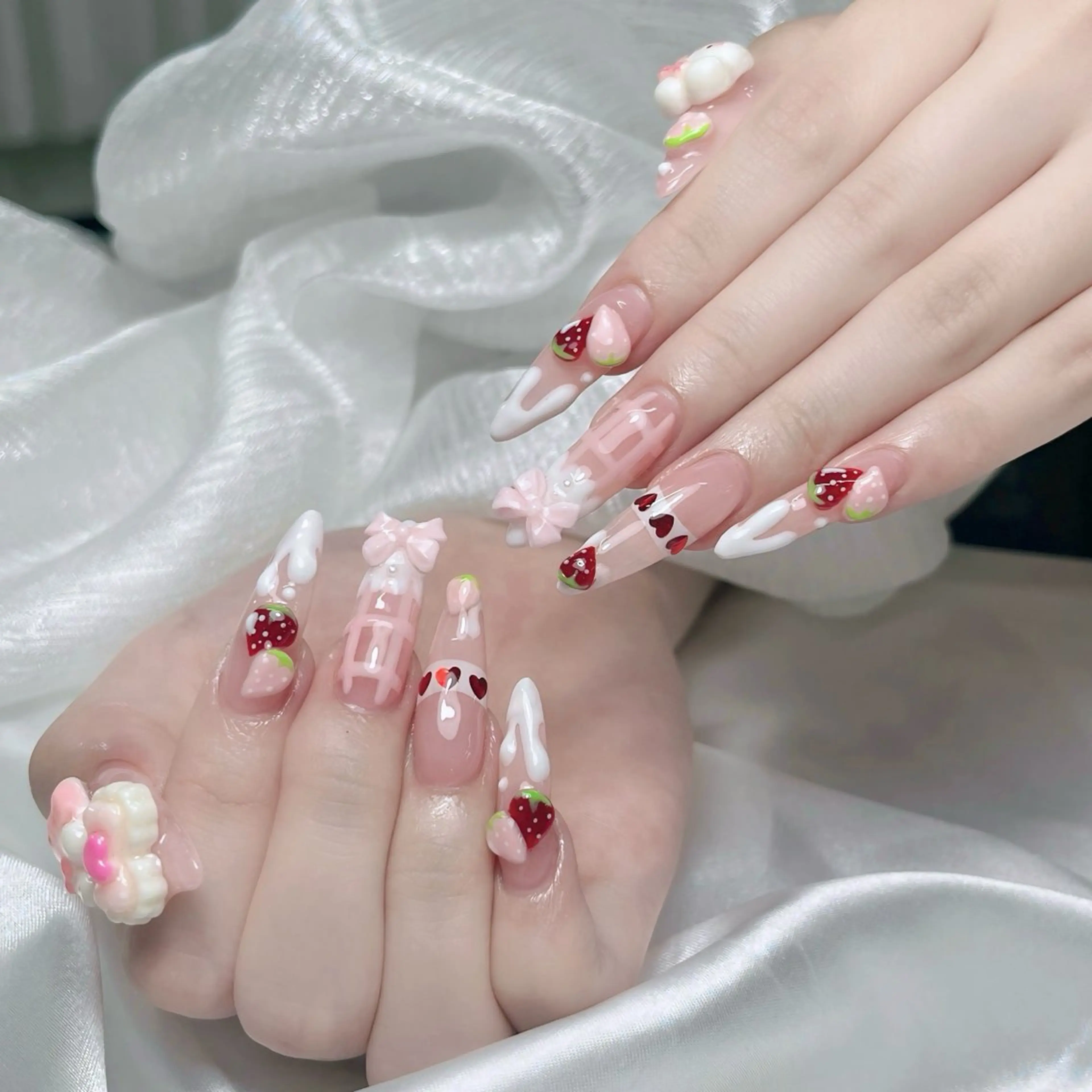 🉐🎄年末_25%SALE⬇️🎄🉐💎10本長さだし💅120分たっぷり施術✨デザイン自由❤️🔥持ち込みOK✨の写真