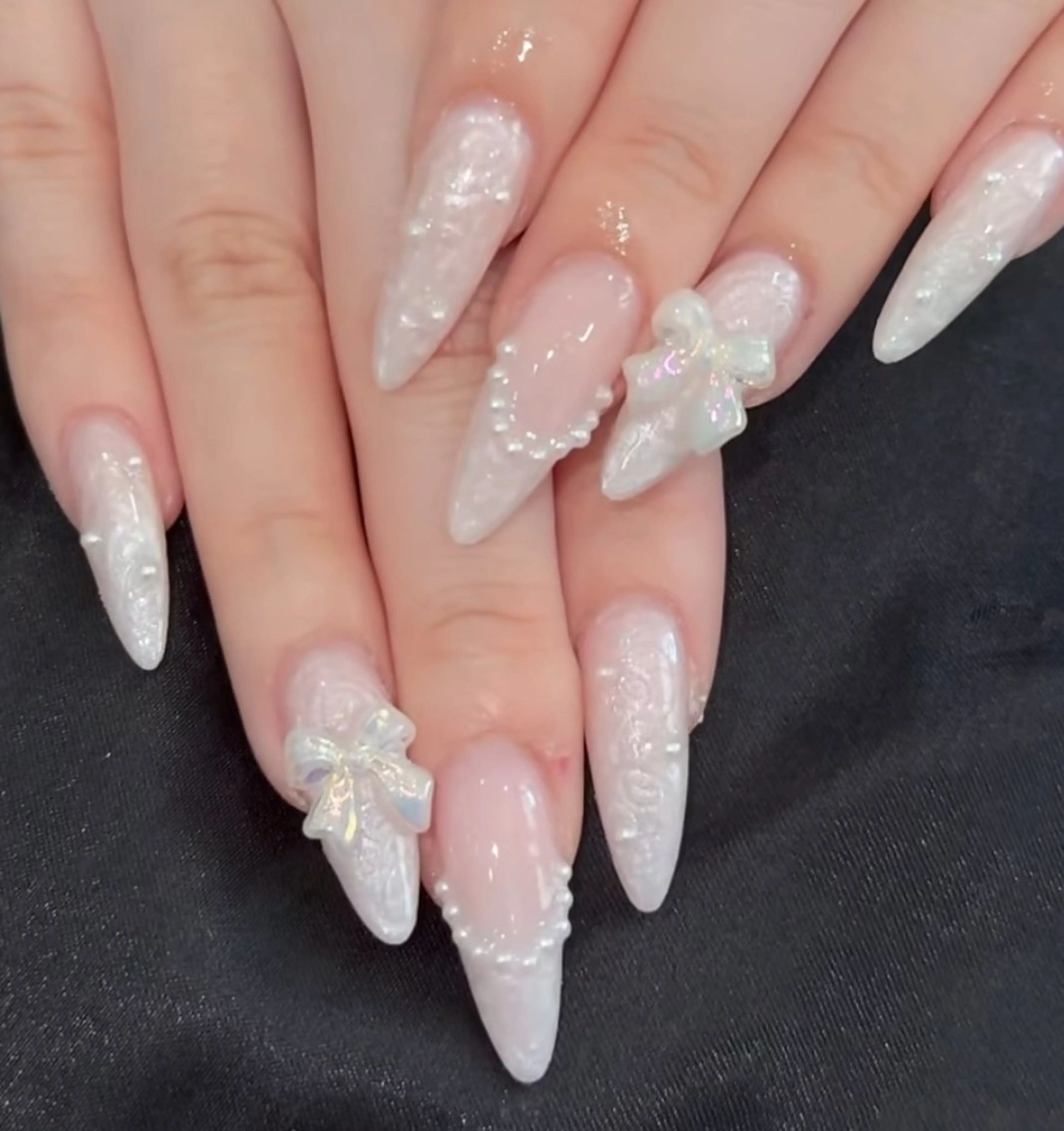 ネイル アートネイル フラワーネイル フレンチネイル ジェルネイル グラデーション ハンドネイル Ryunail所属・Ryu Nail NekoChanのネイルデザイン