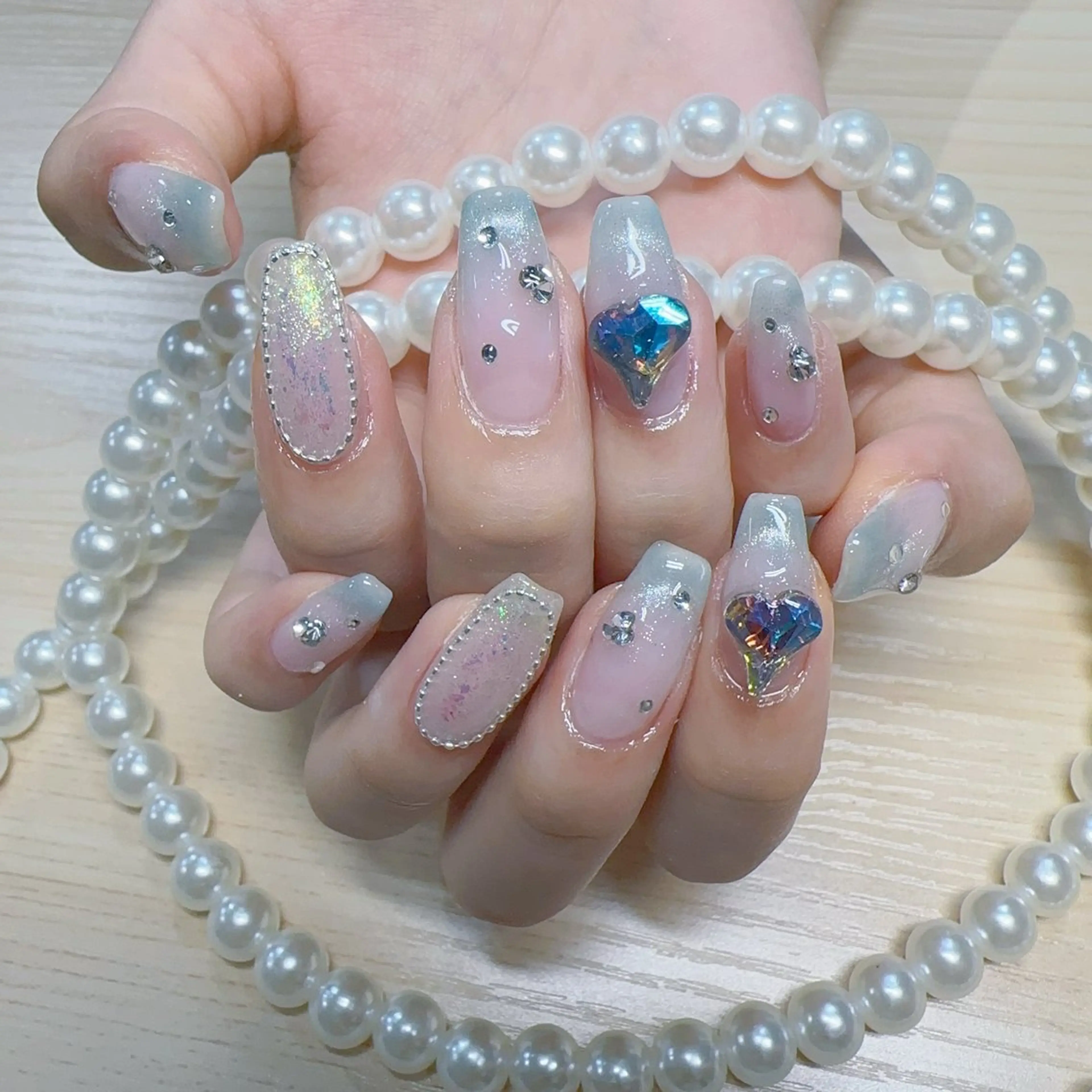 ネイル フレンチネイル ハート マグネットネイル マグネットフレンチ ハンドネイル MO MO🐻のネイルデザイン