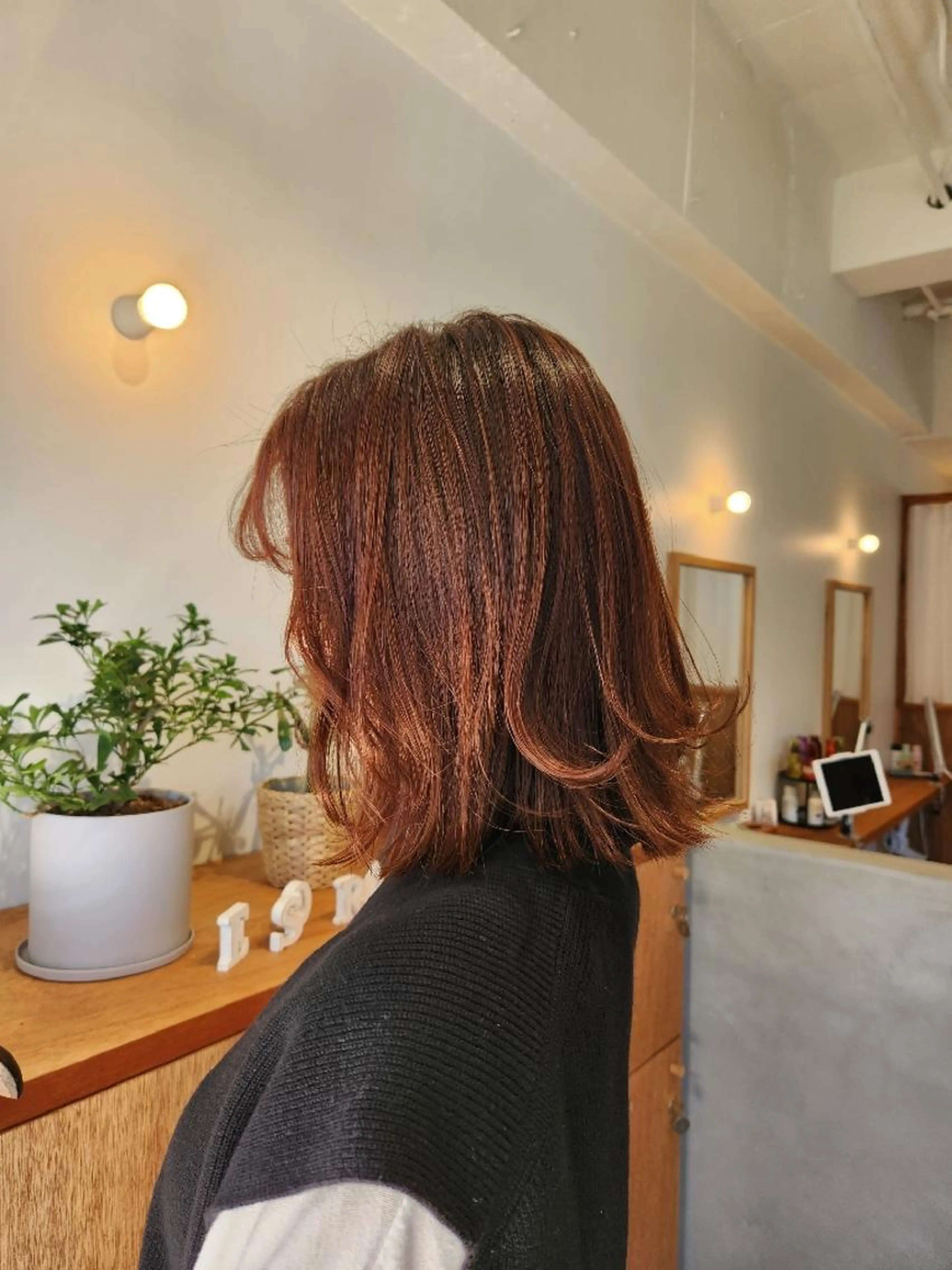 【伸ばし中の方にオススメ✨】 前髪カット💇🏻‍♀️+ カラー🌈 +トリートメント🍀 ￥11000~の写真
