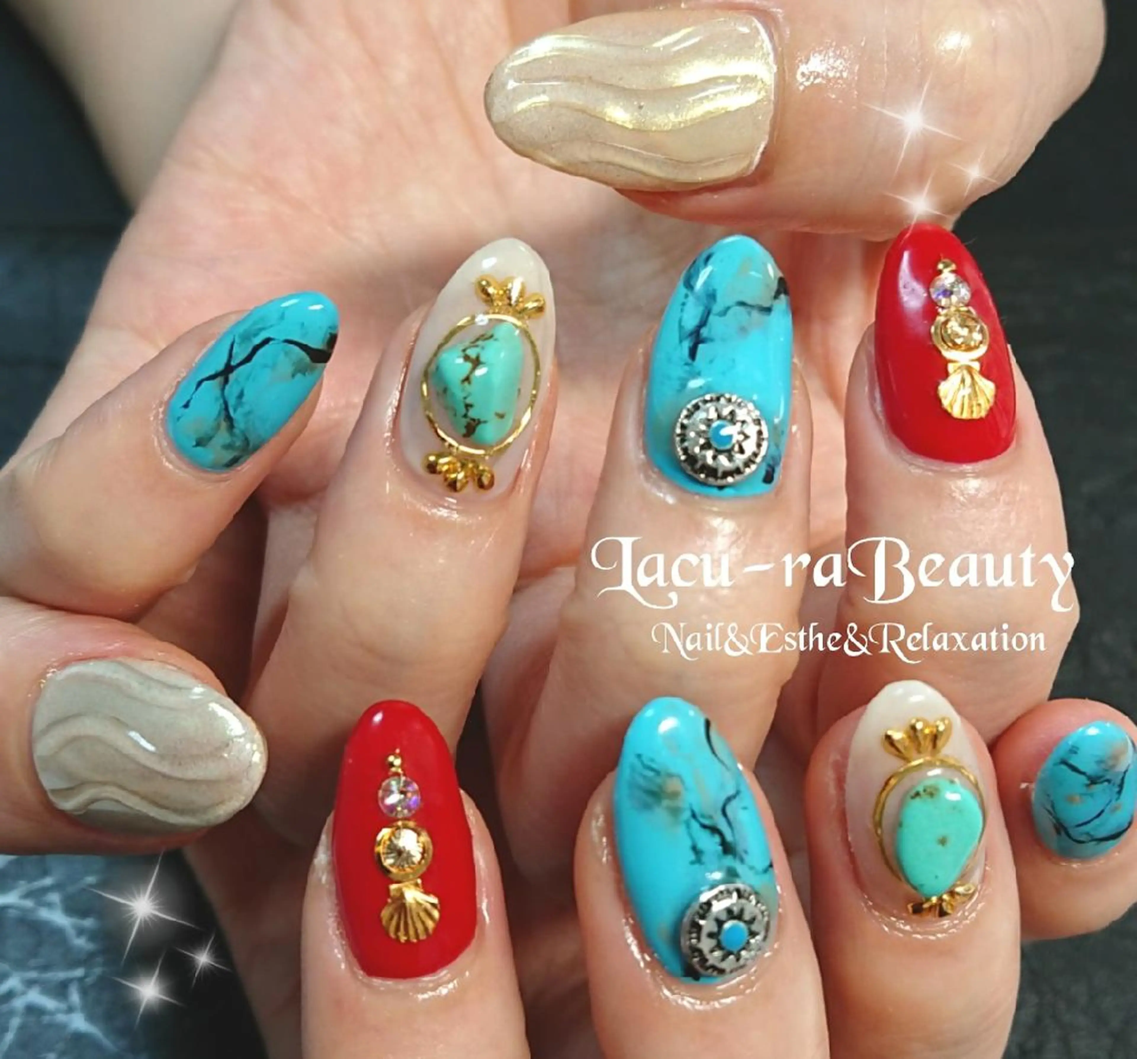 ネイル 小顔と腸の専門店 ラクーラビューティのエステ・リラクイメージ