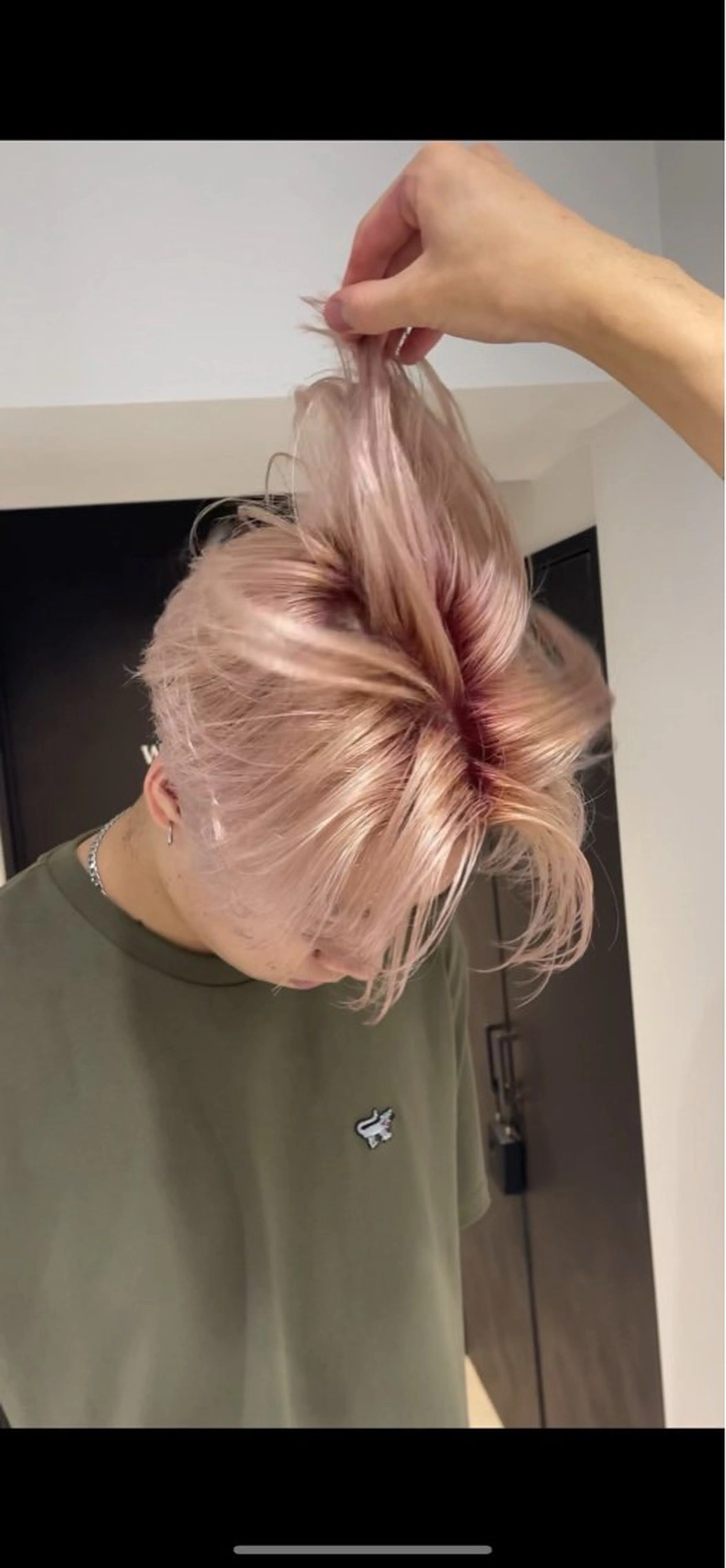 メンズハイトーン 北斗💍レイヤーのヘアスタイル