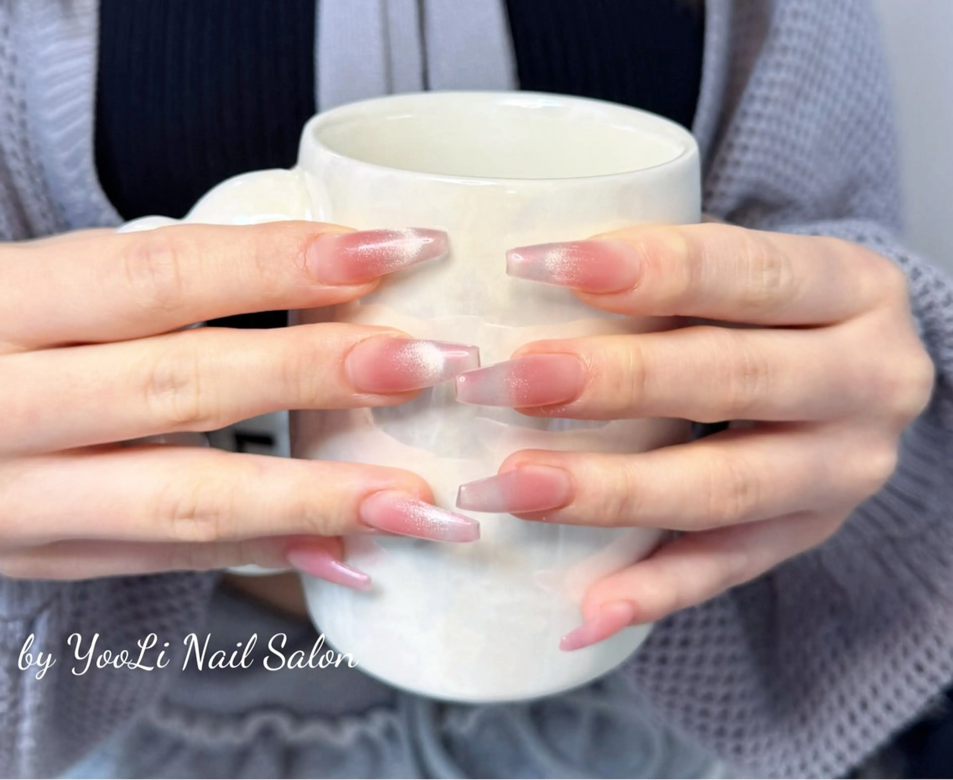 ネイル アートネイル オーロラネイル チークネイル フレンチネイル ガラスフレンチ ハンドネイル 🎀🎀YooLi Nail Salonのネイルデザイン