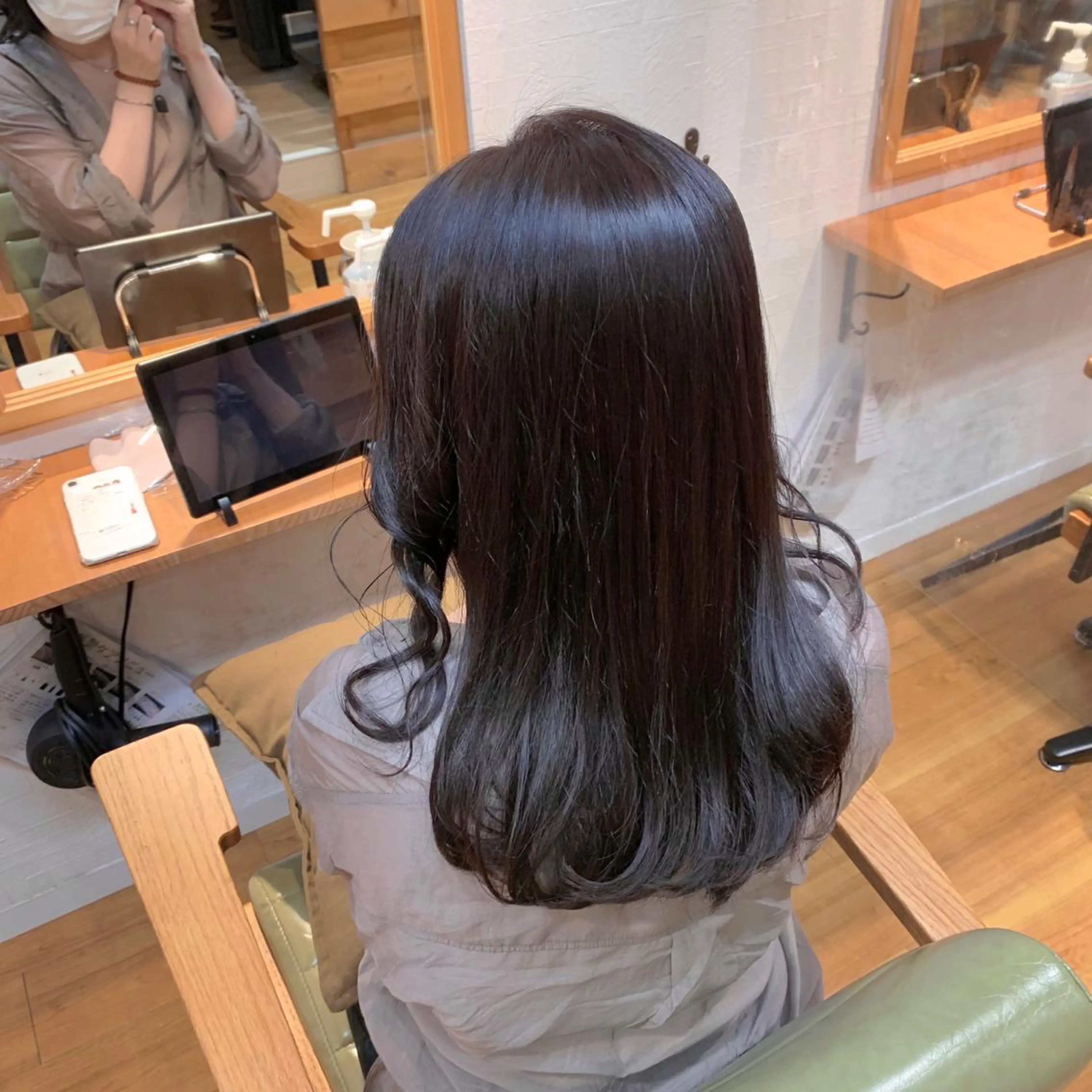 ロング アッシュ カット ヘアカラー トリートメント little 小濱彰太のヘアスタイル