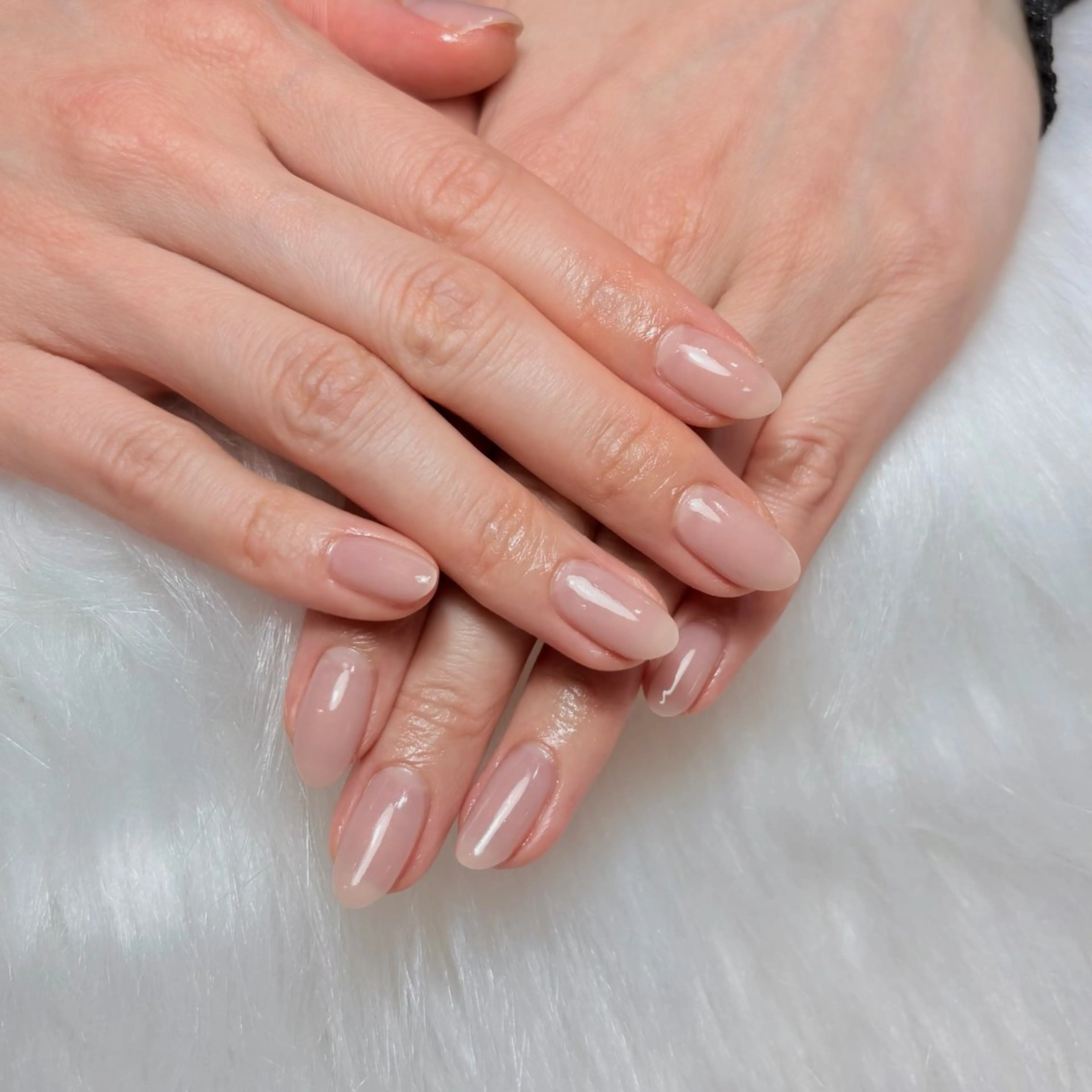 ネイル ハンドネイル 𝐴𝑘𝑎𝑟𝑖 🤎のネイルデザイン