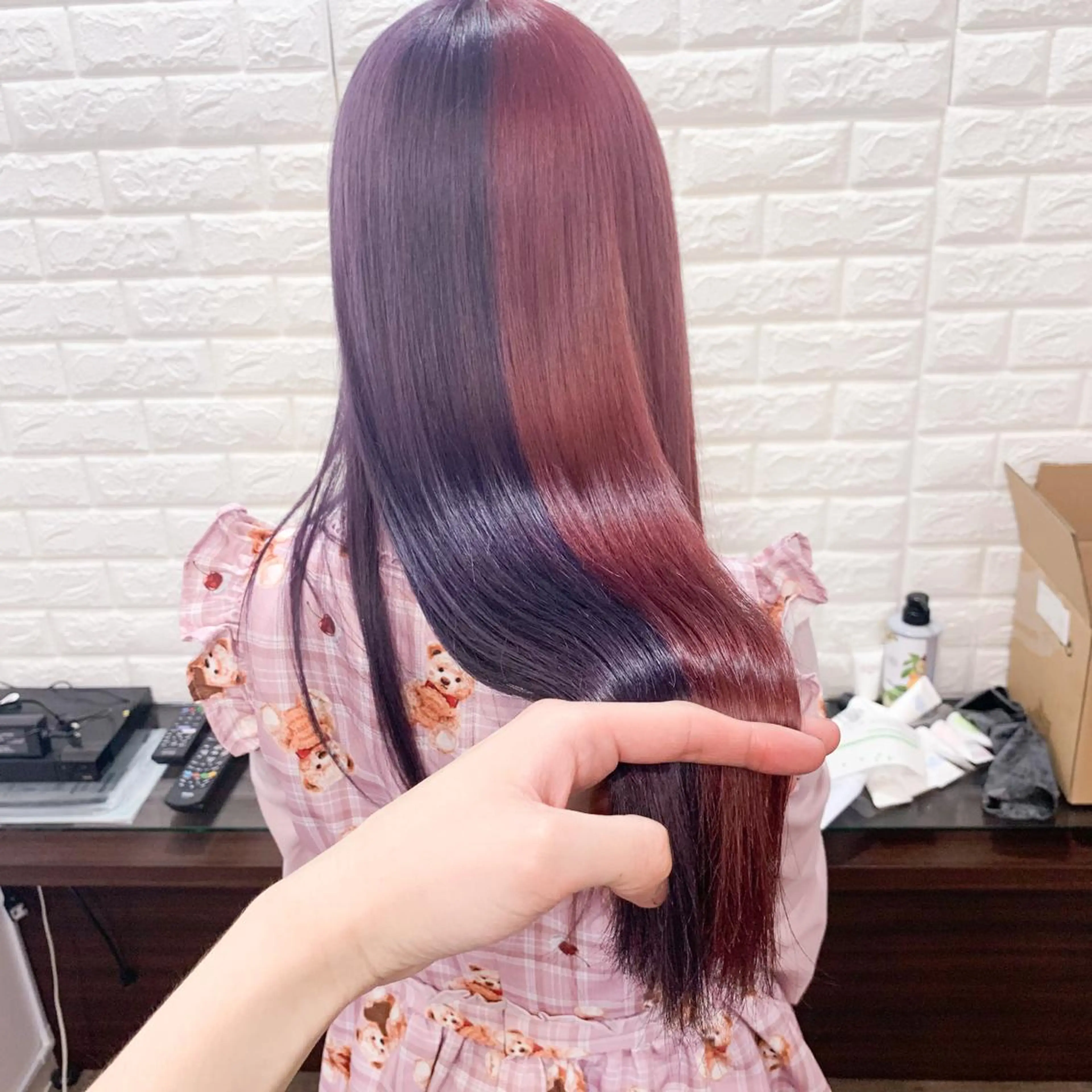 ロング カラー TONE所属・透明感カラー/ 韓国ヘア/縮毛矯正のヘアスタイル