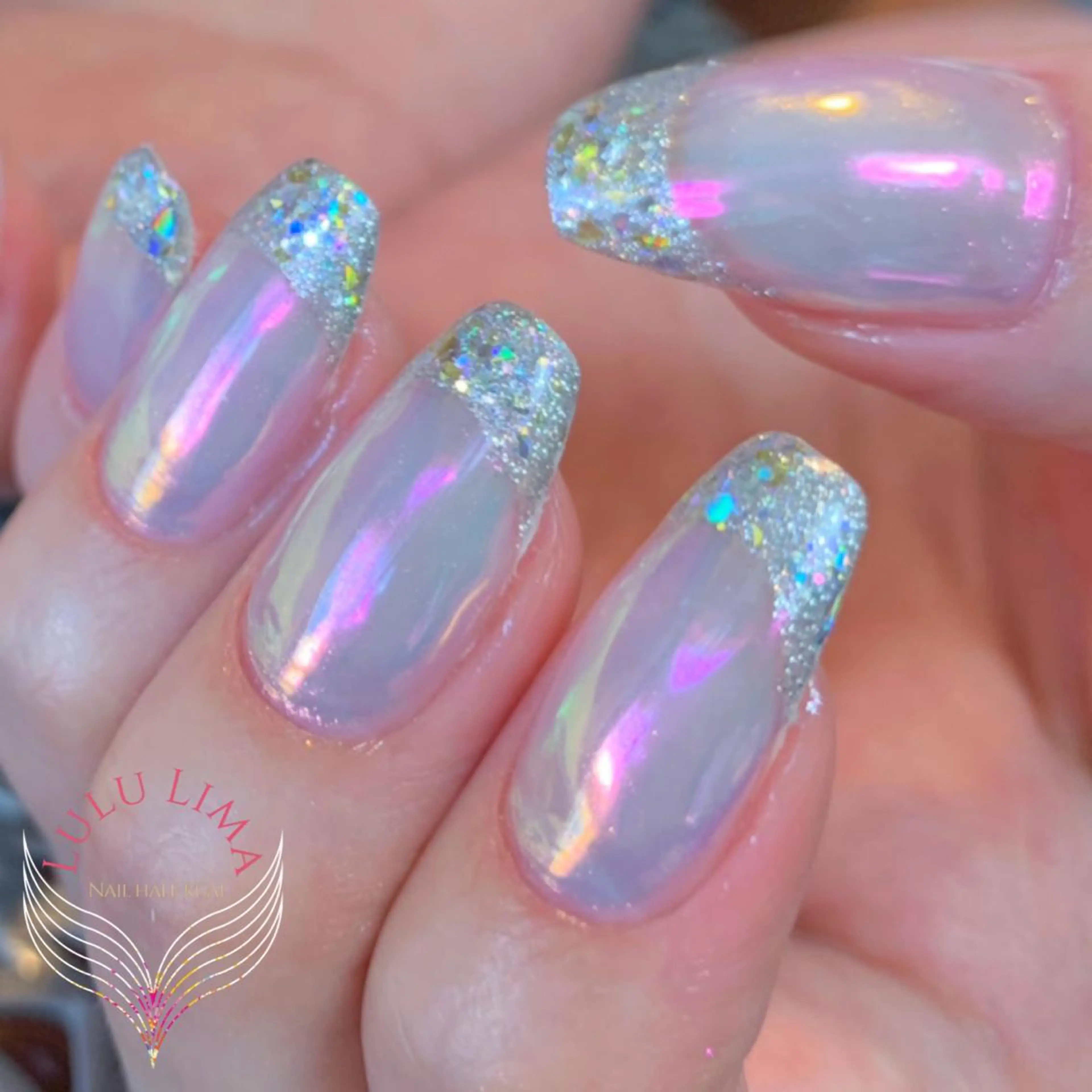ネイル オーロラネイル フレンチネイル ガラスフレンチ ラメ(グリッター) ハンドネイル ハンドケア LULU LIMAのネイルデザイン