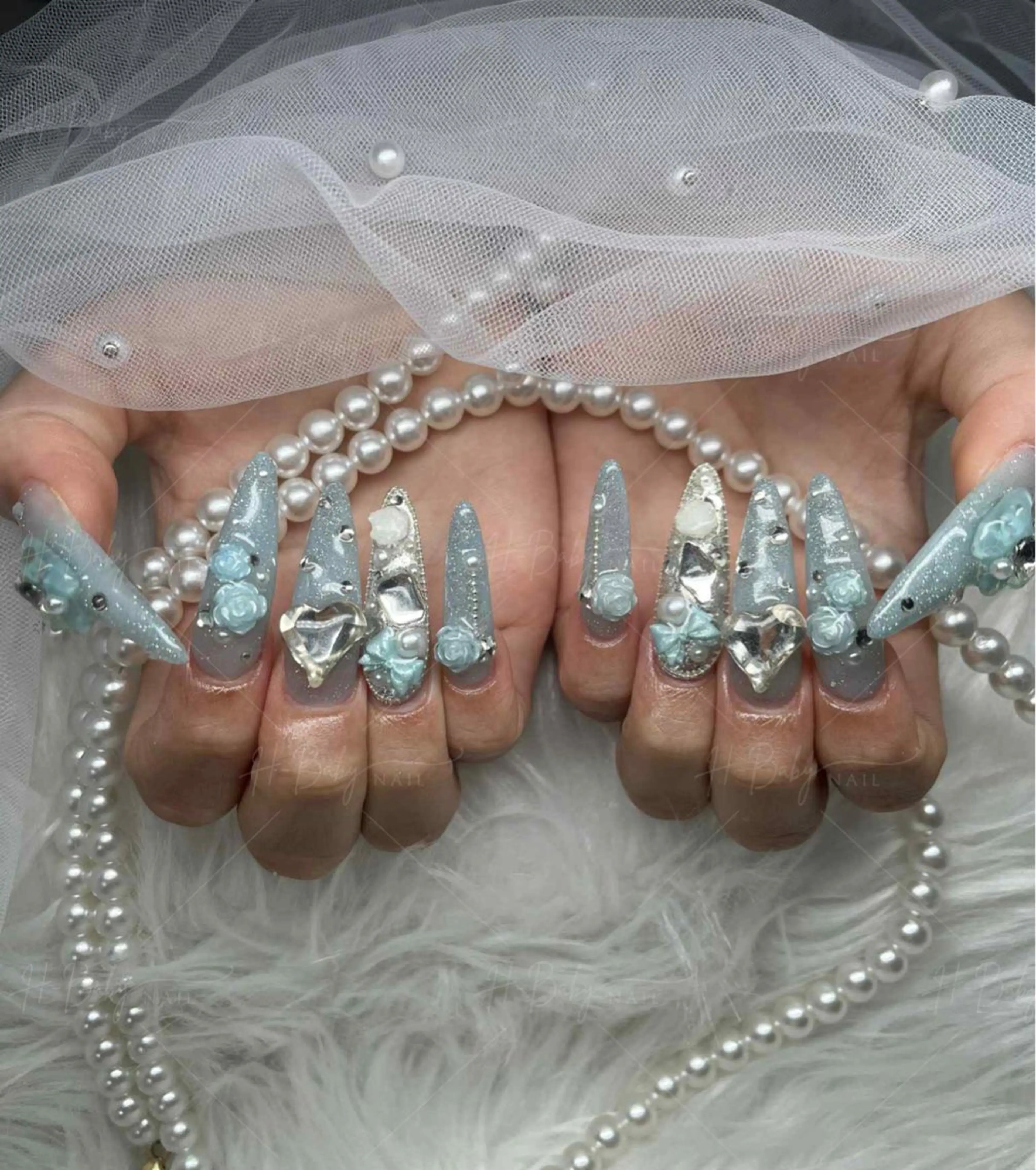 ネイル フレンチネイル ジェルネイル ガラスフレンチ ハロウィン ハート H.baby Nail Salonのネイルデザイン