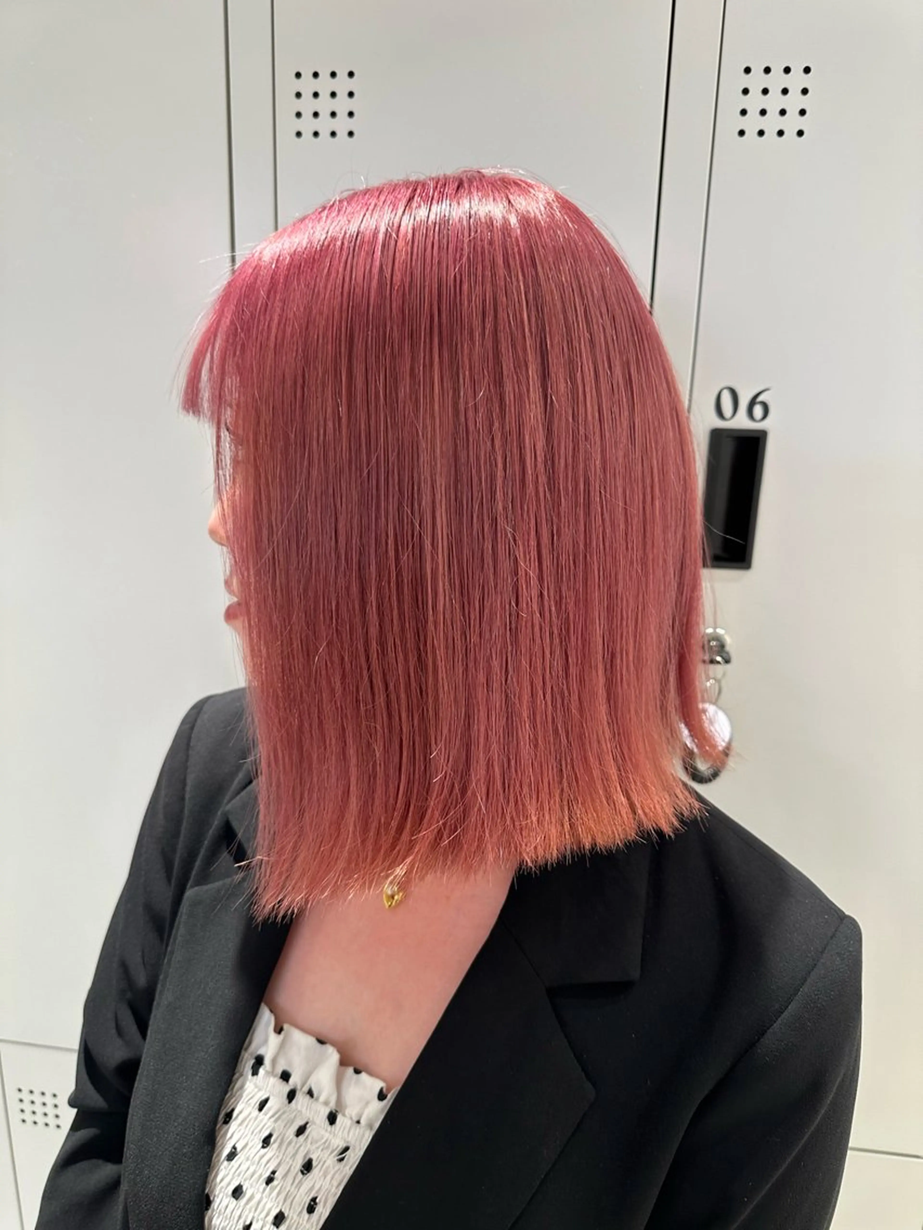 ショート カラー ひろせ ちかなのヘアスタイル