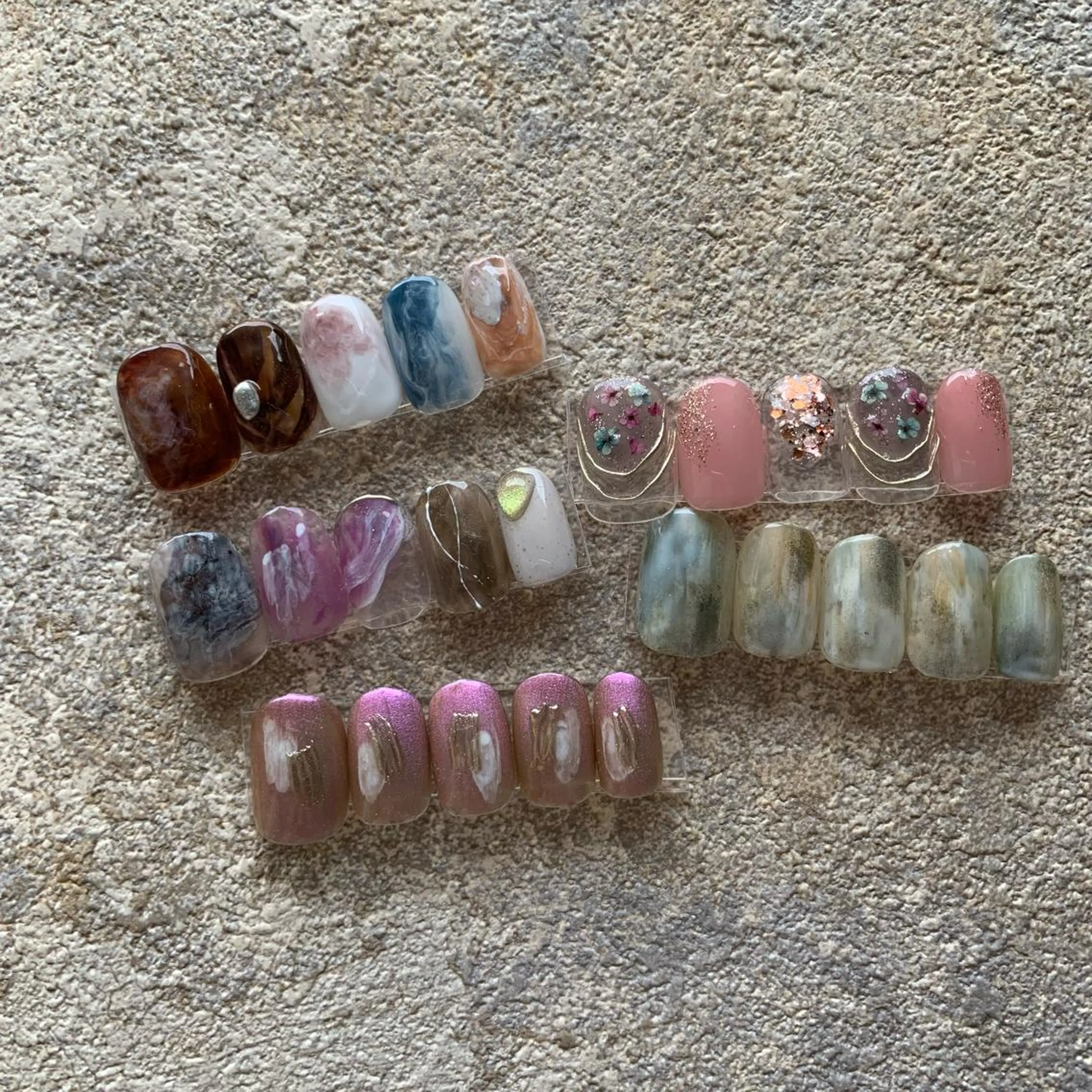 ネイル repos~ルポ~所属・里見 麗のネイルデザイン