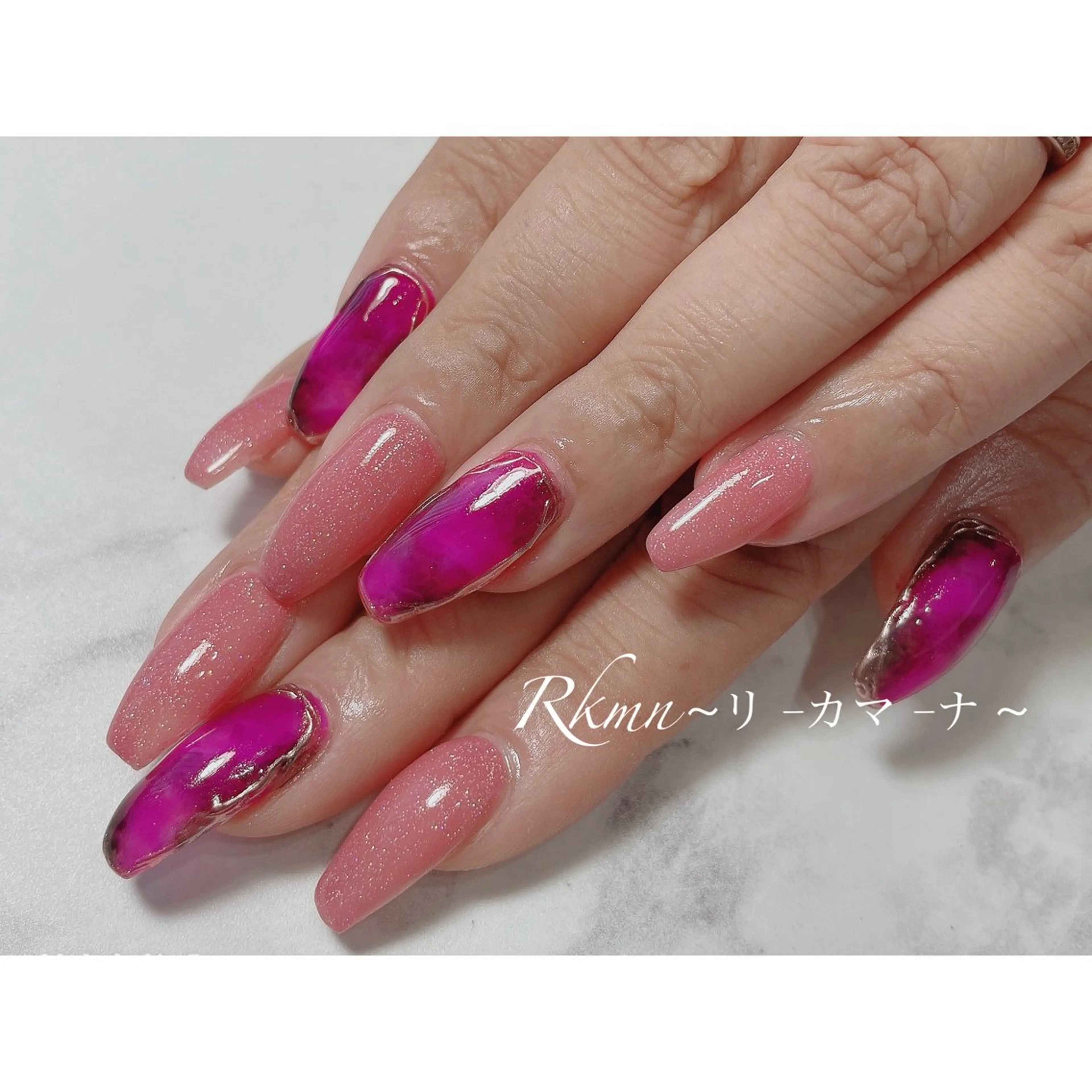 ネイル アートネイル べっ甲ネイル ラメ(グリッター) ミラーネイル ピンク ハンドネイル フットネイル ハンドケア Rkmn ~リ-カマ-ナ~のネイルデザイン