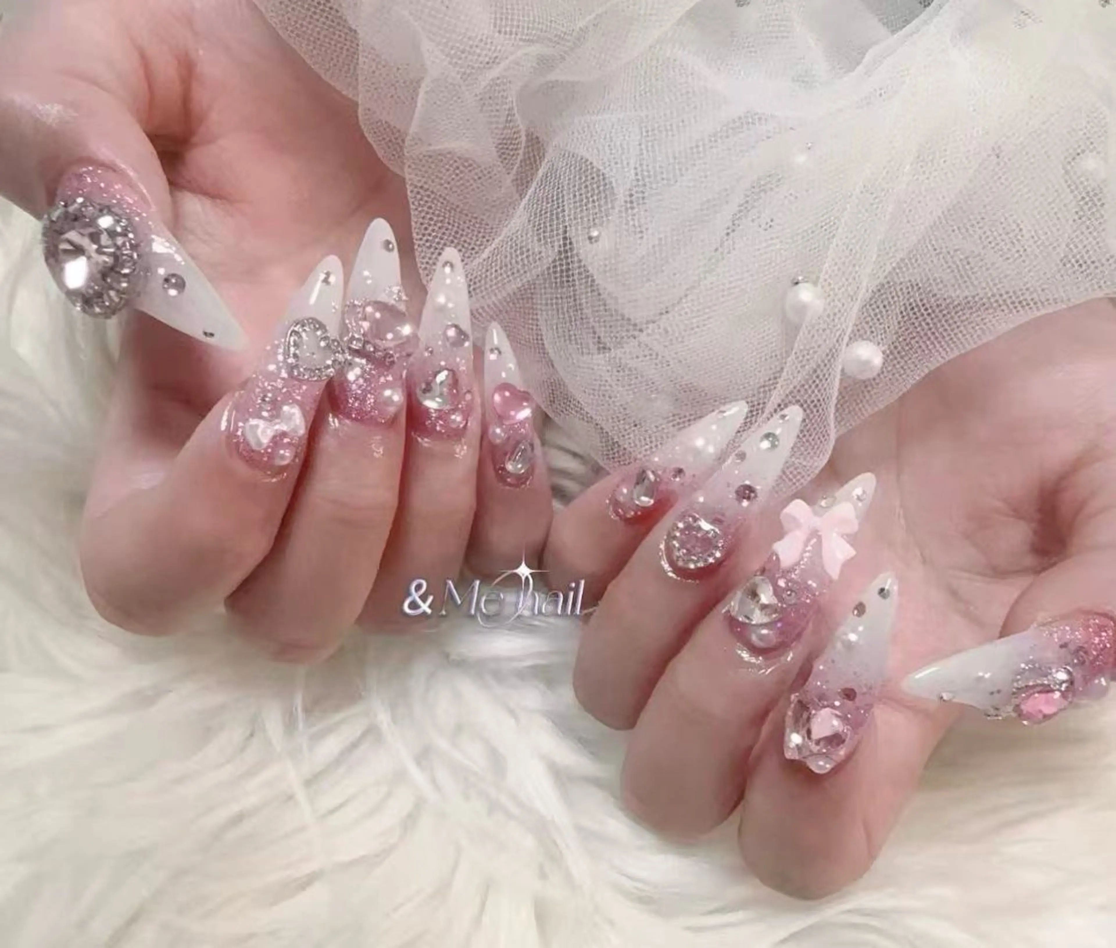 ネイル ガーリー ハンドネイル &ME makiのネイルデザイン