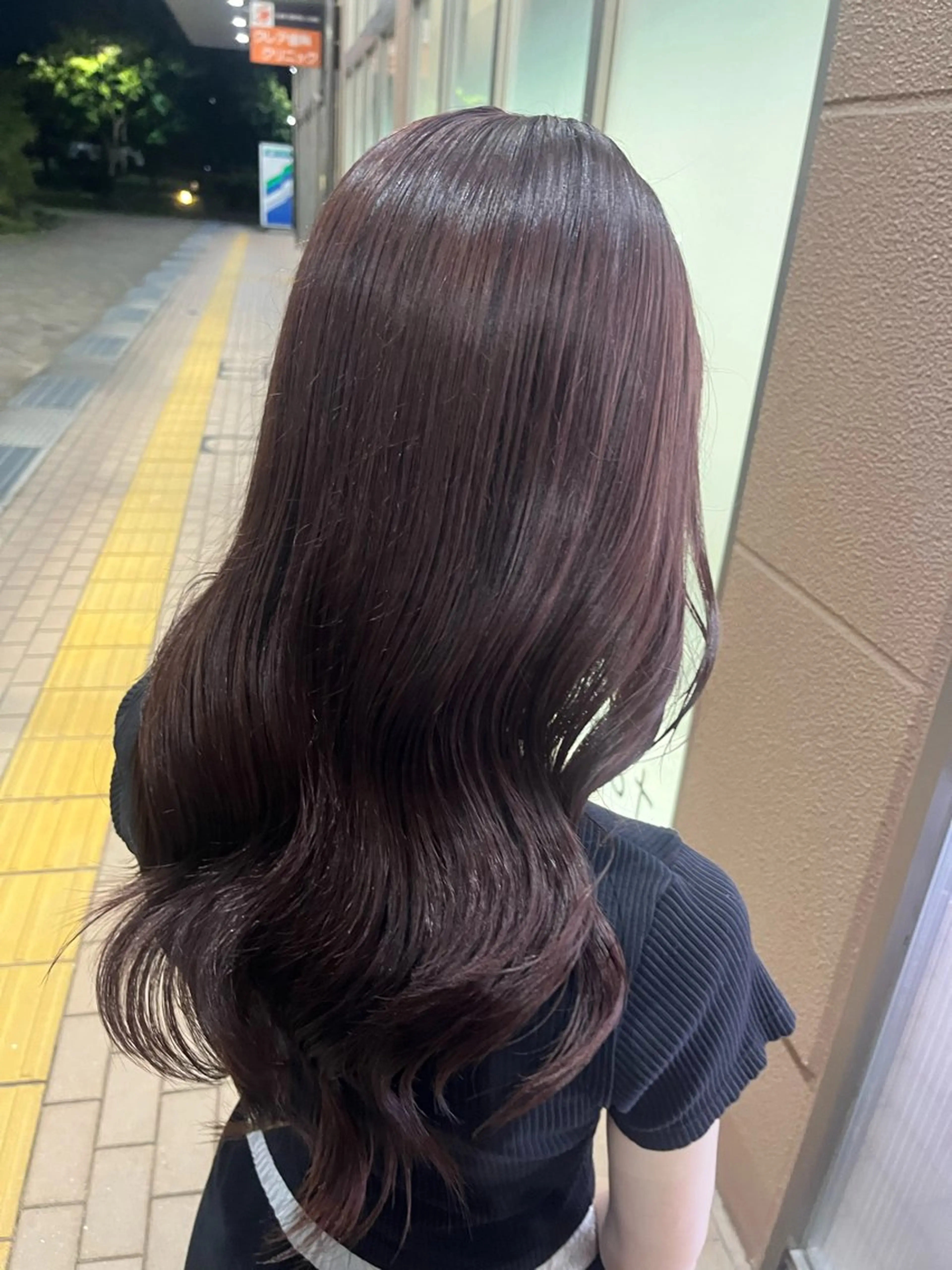 ロング カラー イルミナカラー レッドカラー 加藤 奈菜のヘアスタイル