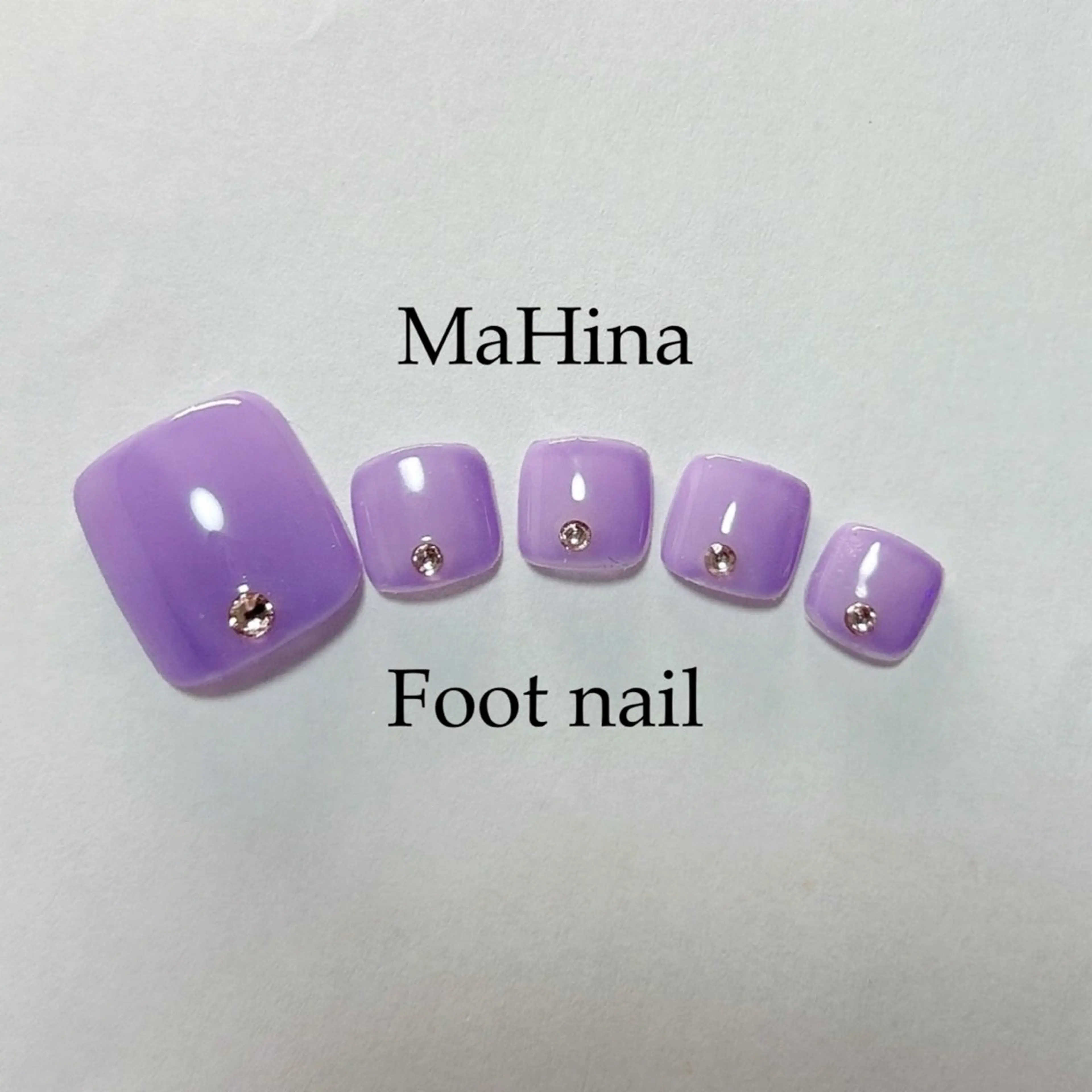 ネイル フットネイル ジェルネイル ワンカラーネイル ストーンネイル 夏ネイル フットネイル Healing Salon...MaHina(マヒナ)所属・MaHina🌙 salonのネイルデザイン