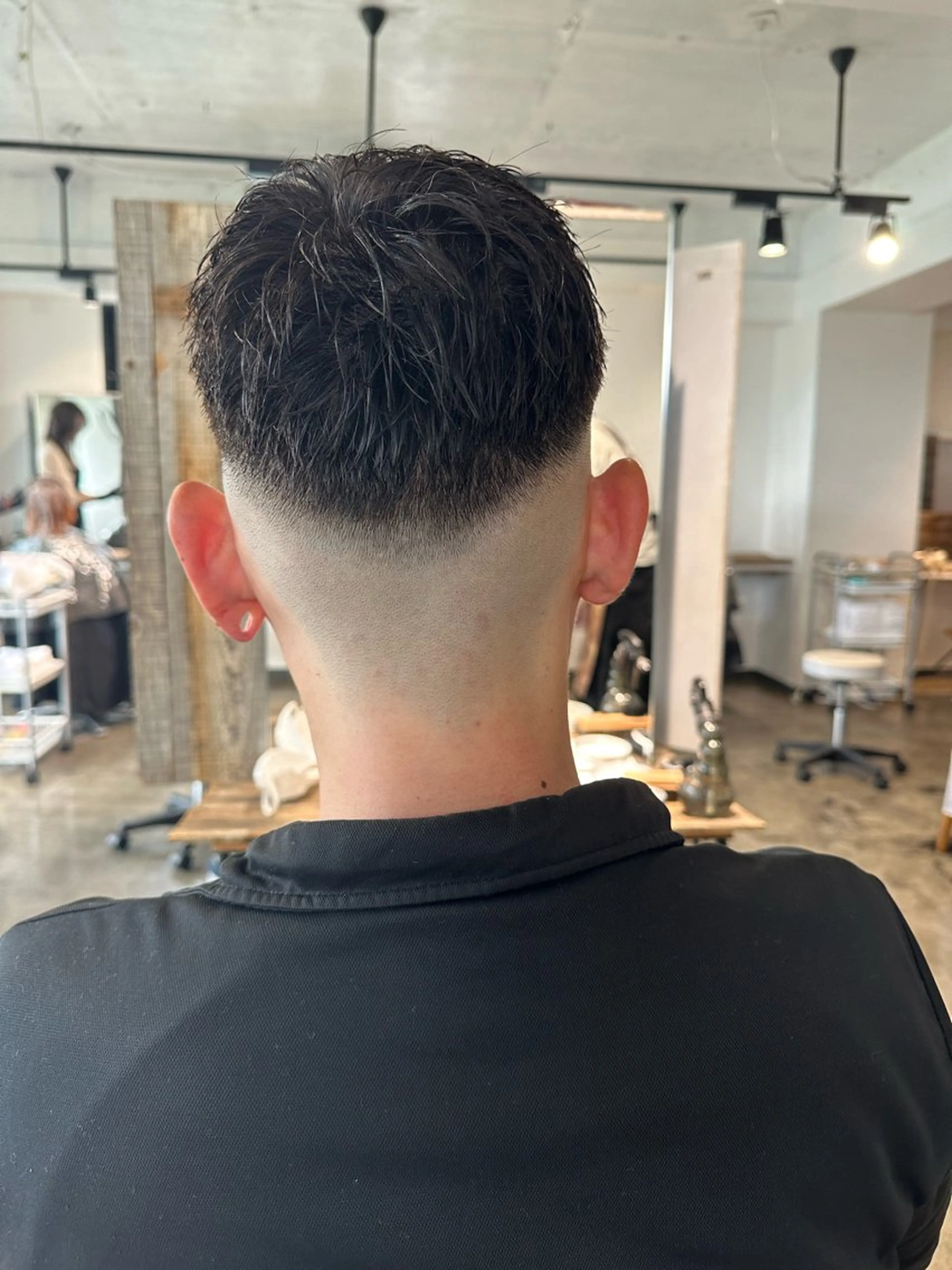 ショート メンズ フェードカット スキンフェード スパイキーショート ショートヘア 【メンズ職人】 ✂️佐藤友のヘアスタイル