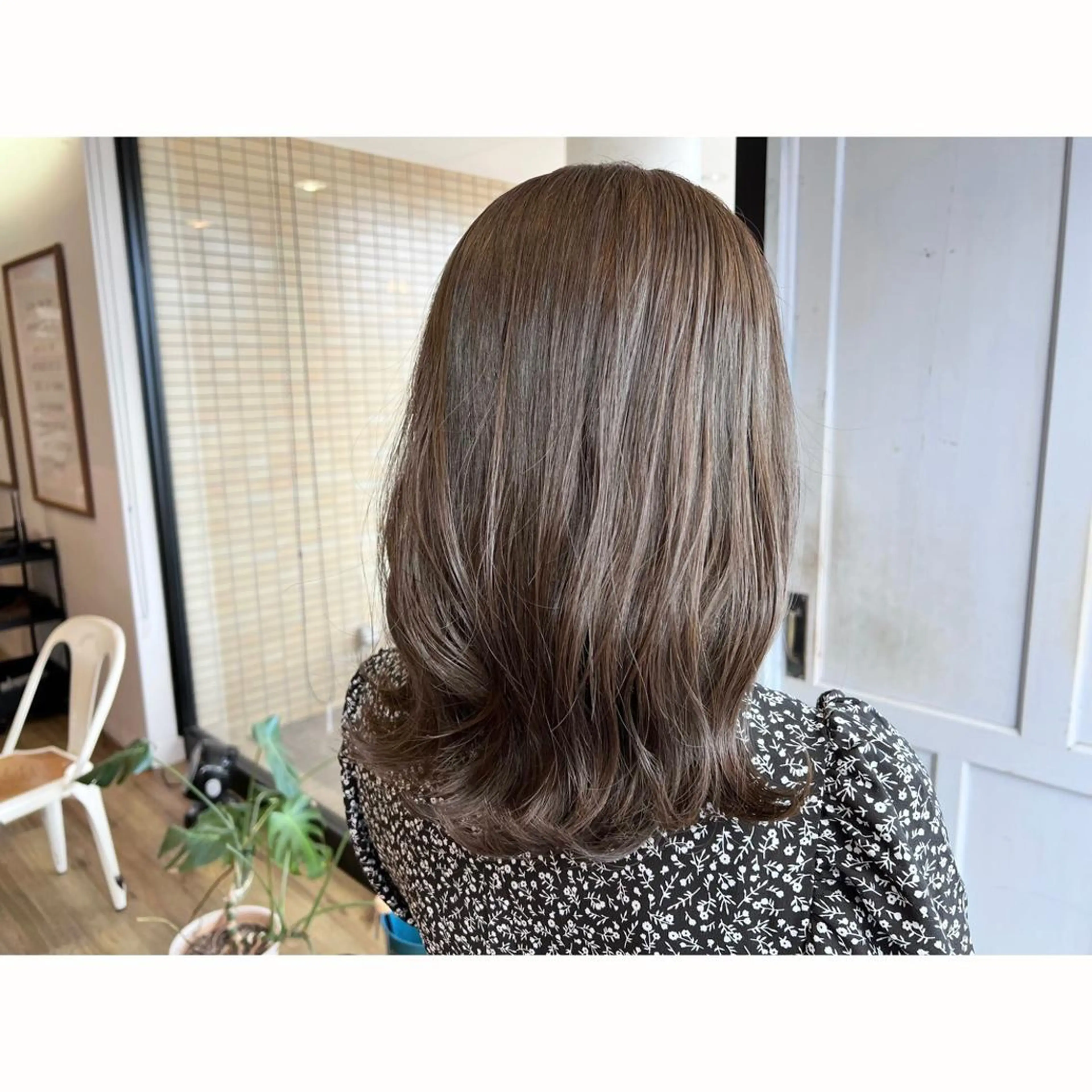 ロング カラー ブラウンカラー ヘアカラー トリートメント ツキダテ ユイのヘアスタイル