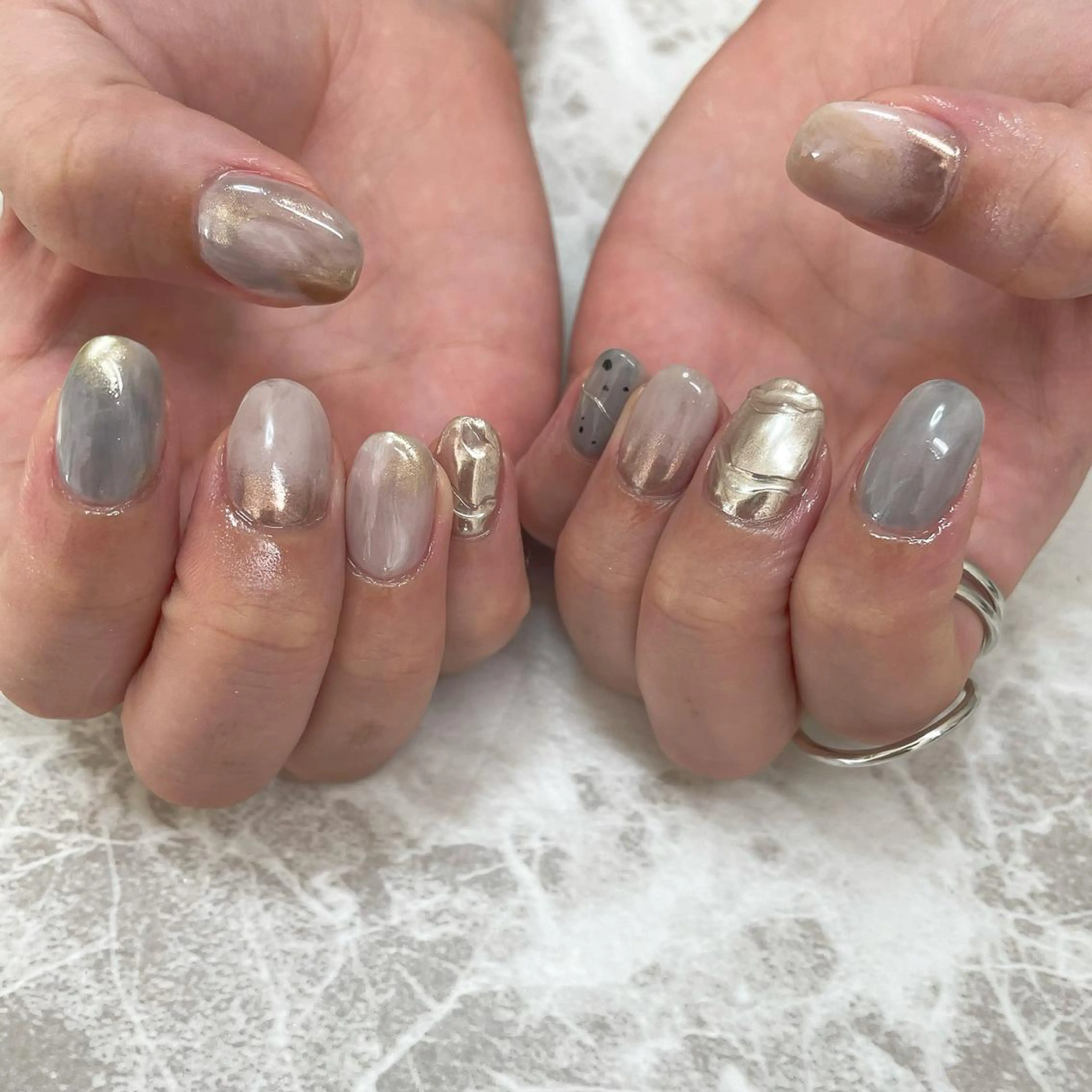 ネイル essence所属・pétit maakoのネイルデザイン