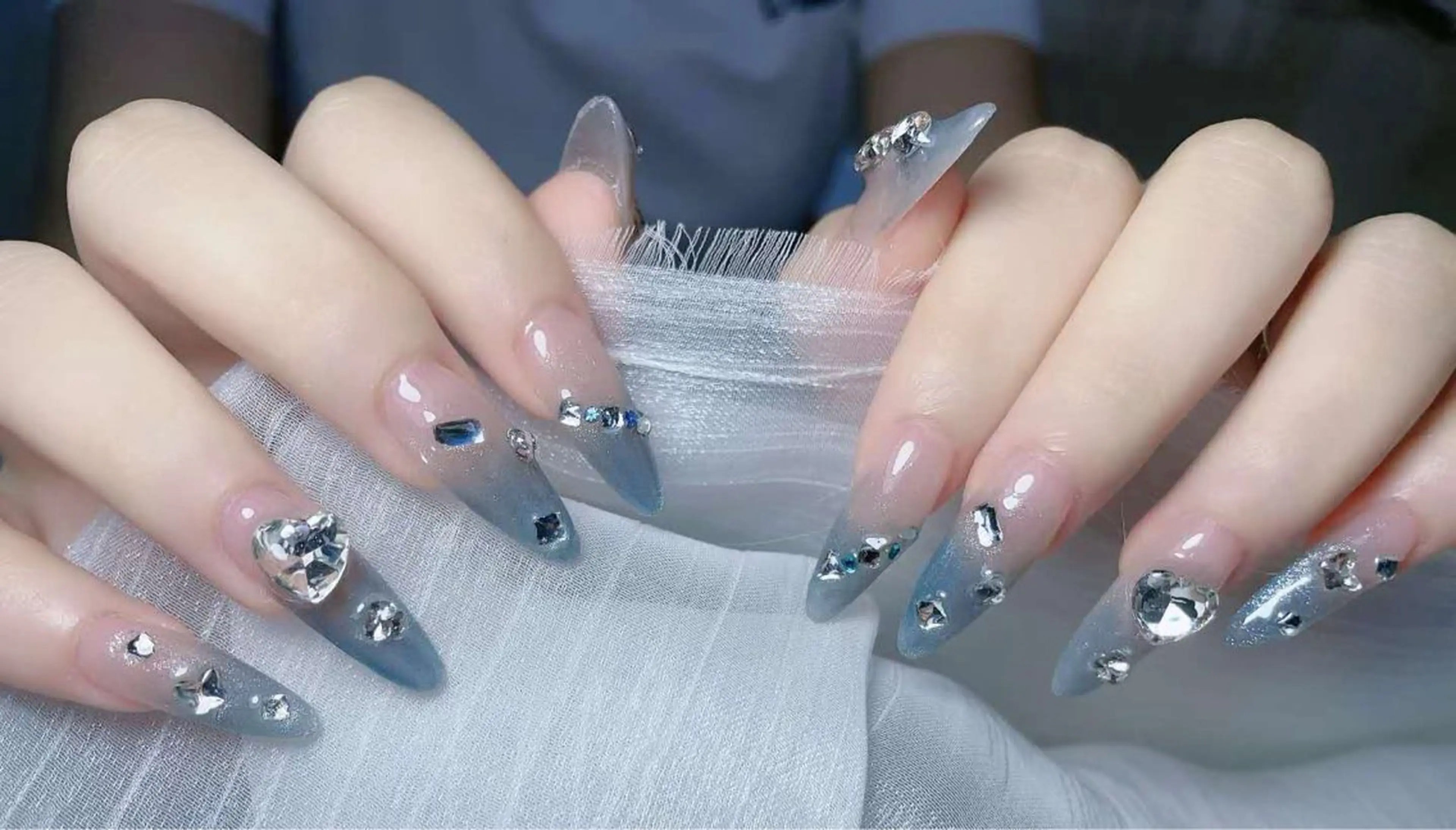 ネイル 小島 千尋のネイルデザイン