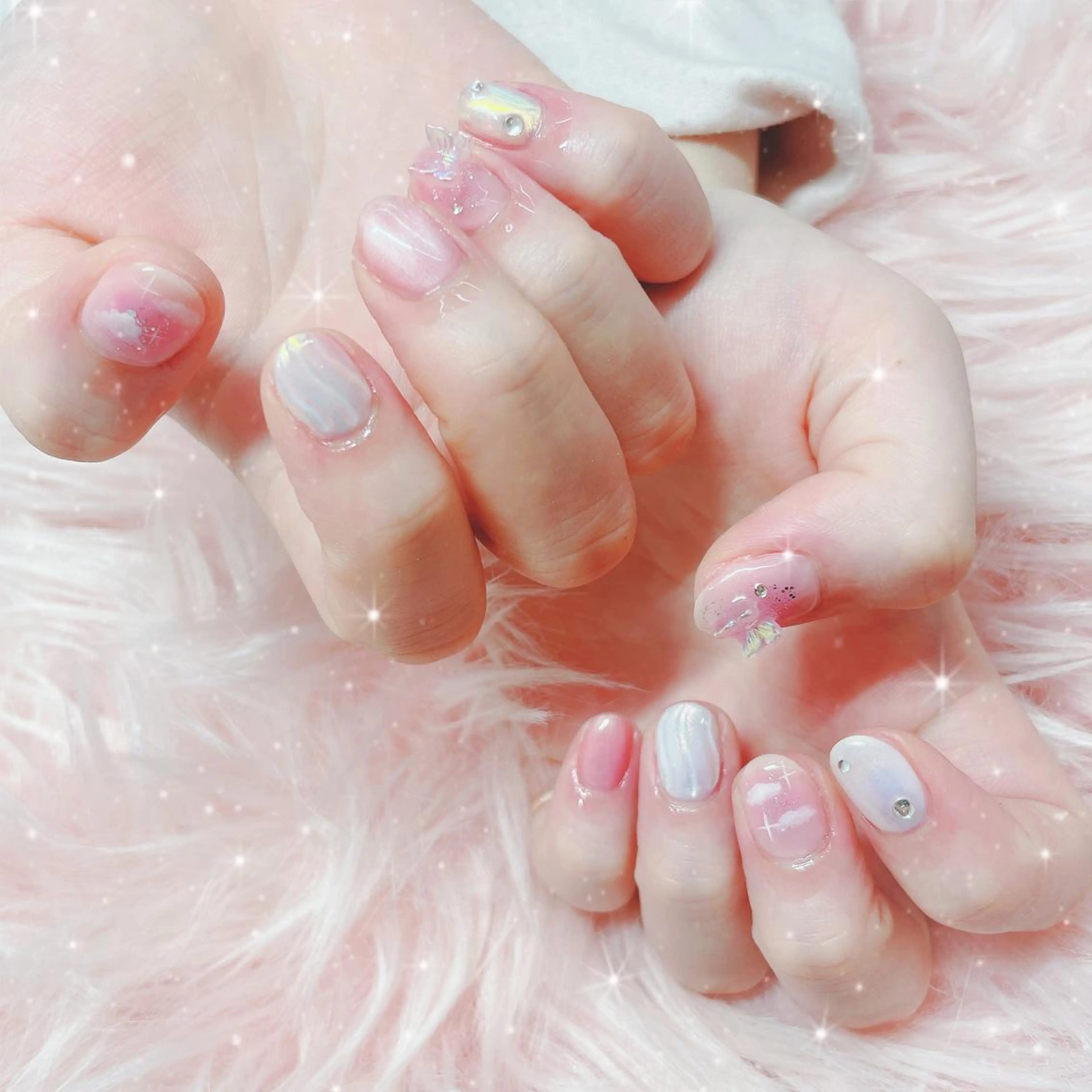 ネイル オーロラネイル 氷ネイル・うるうるネイル マグネットネイル GO TODAY 原宿Kalon店所属・kalon_nail Seinaのネイルデザイン