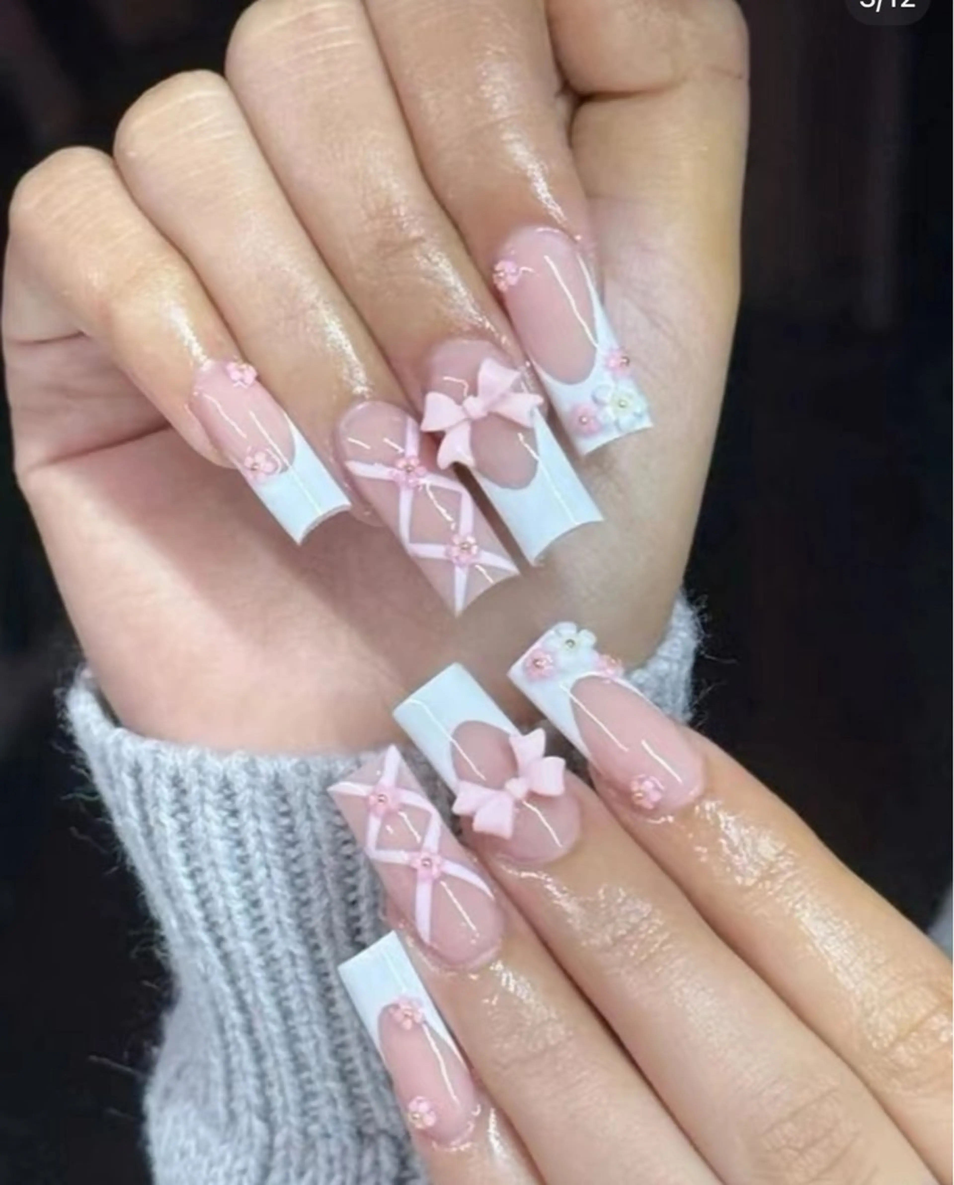 ネイル アートネイル オーロラネイル チークネイル フレンチネイル ガラスフレンチ 🎀🎀YooLi Nail Salonのネイルデザイン
