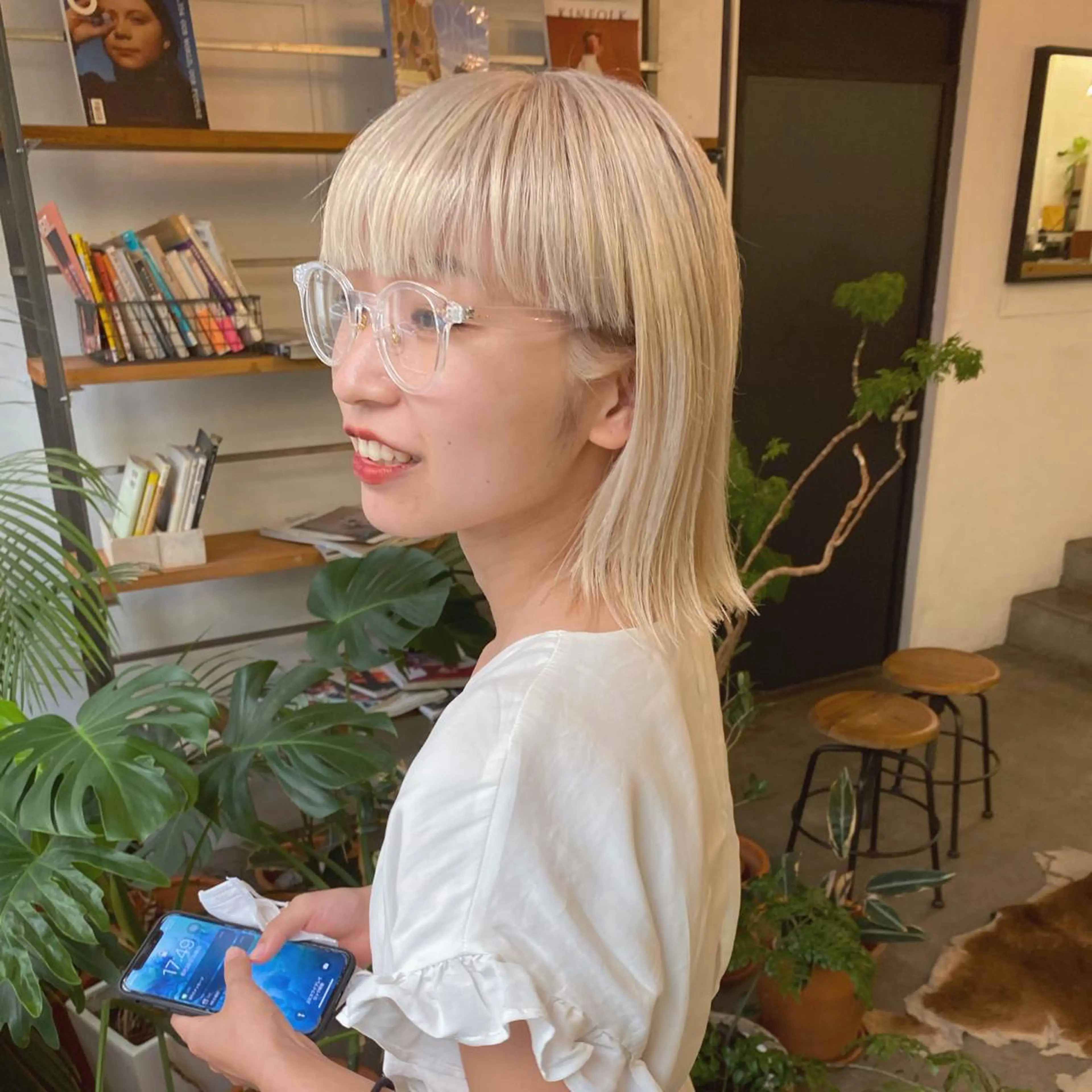 ミディアム カラー ブロンド ホワイトブロンド ヘアカラー ハッシュカット カシマハヤトのヘアスタイル