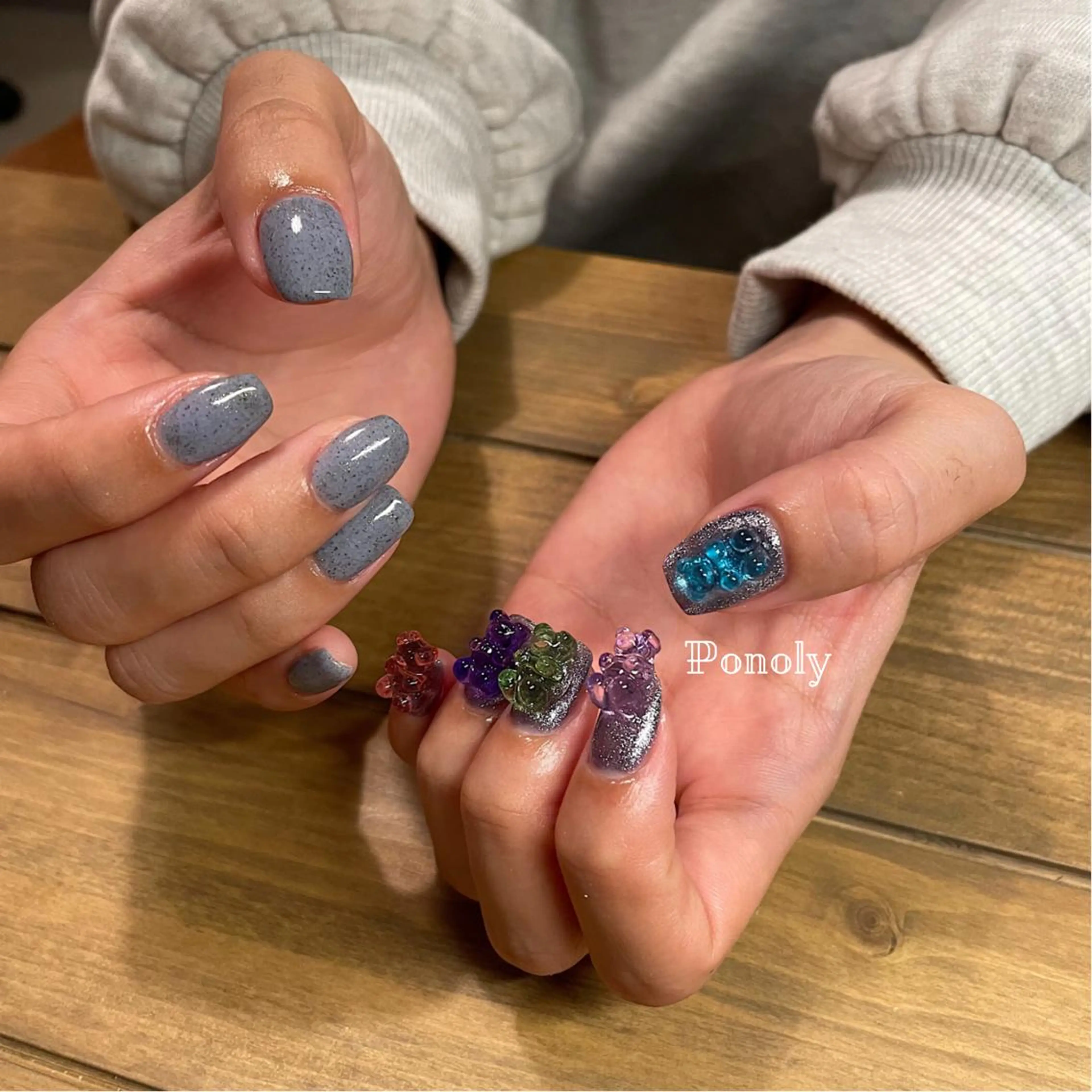 ミディアム ネイル ジェルネイル マグネットネイル ニュアンスネイル ワンカラーネイル パラジェル 10ten所属・10ten Mikiのネイルデザイン