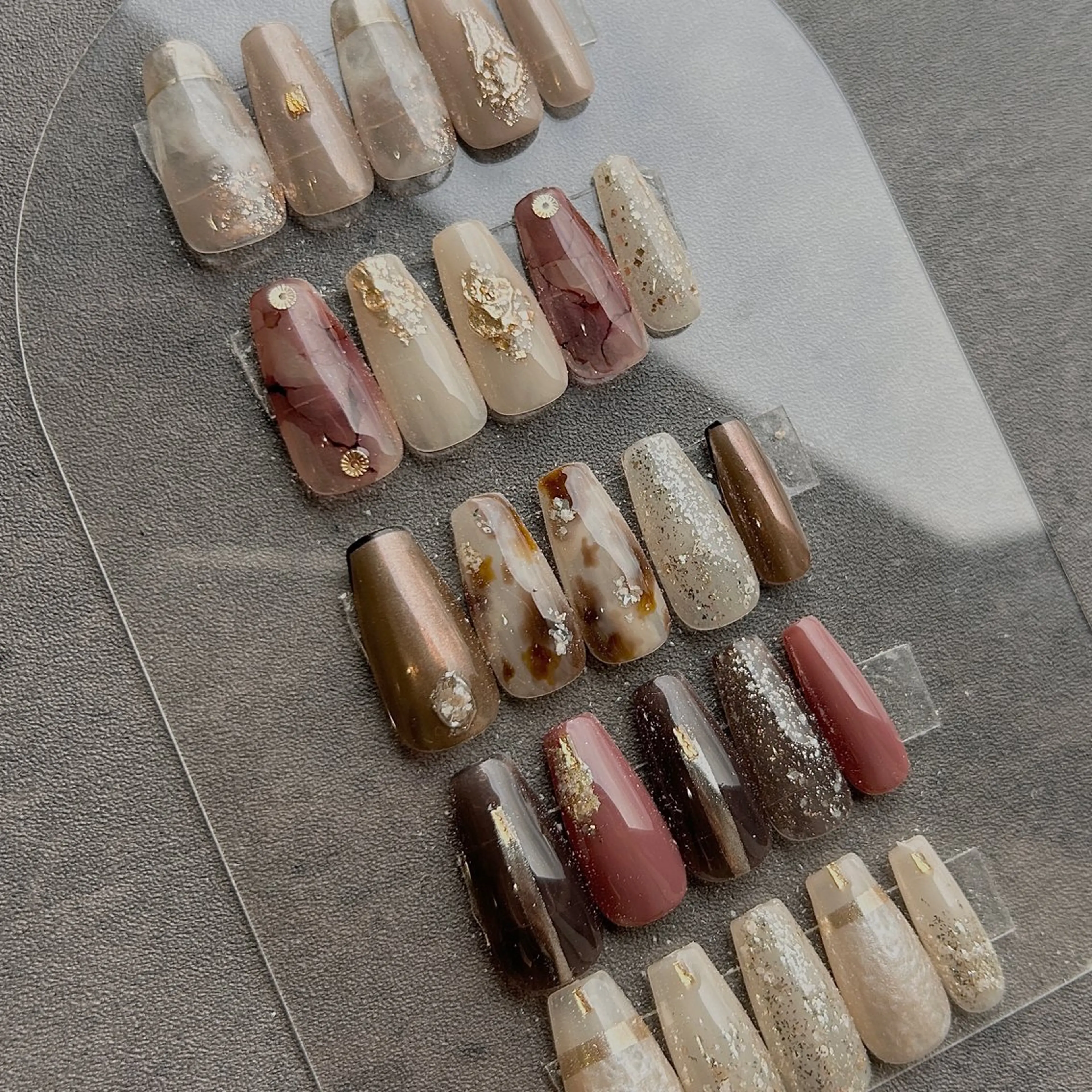 ネイル ハンドネイル Ray. ／綺麗目ニュアンスのネイルデザイン