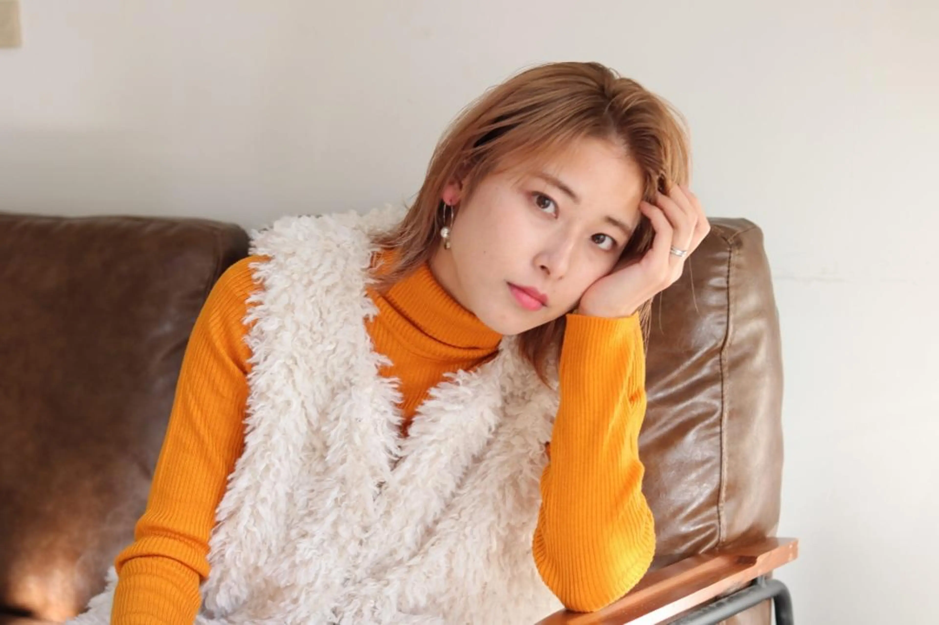 ミディアム 成瀬 サエのヘアスタイル