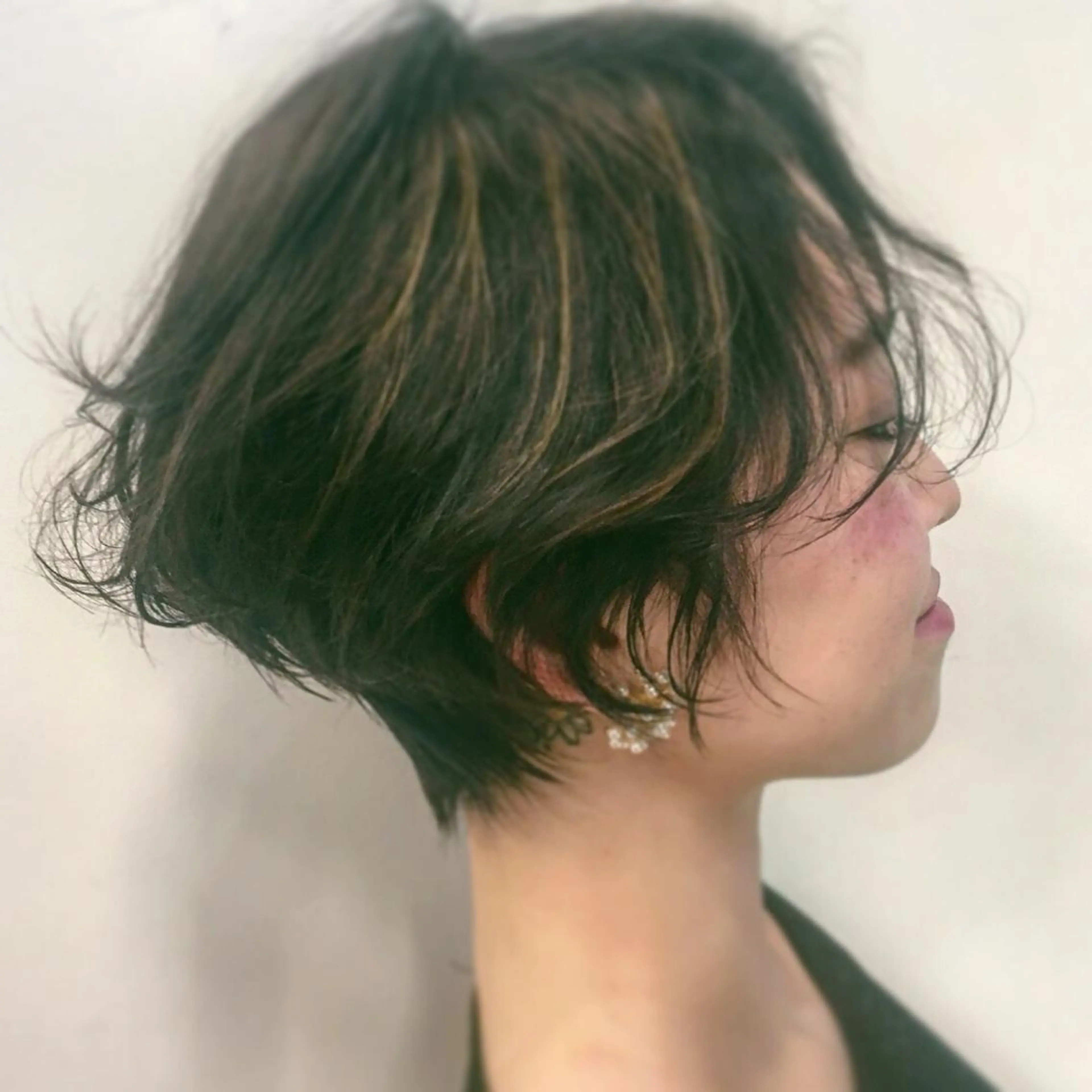 ショート カラー パーマ ヘアアレンジ ブリーチ デザインカット トリートメント 心斎橋 女性 スタイリスト  大阪のヘアスタイル