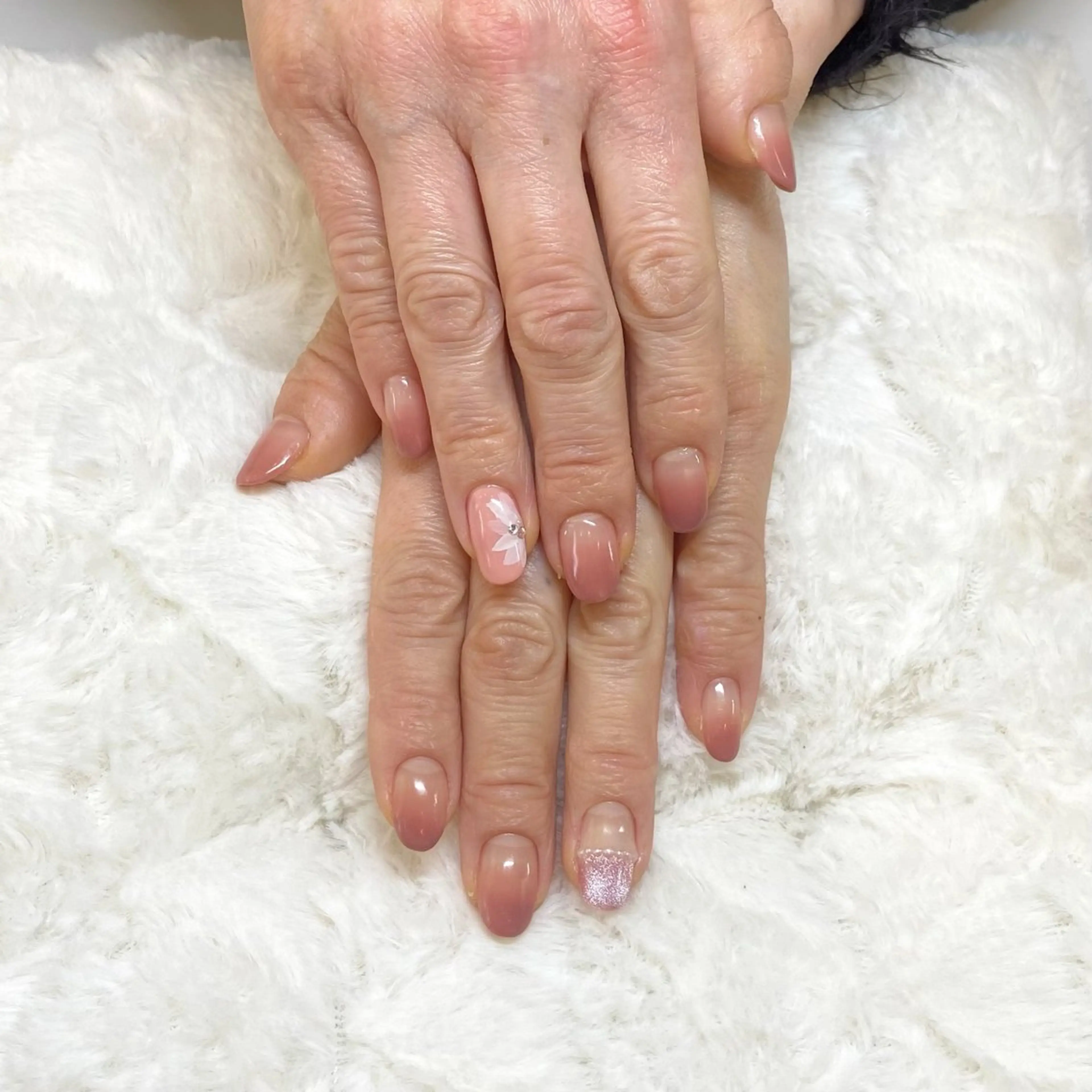 ネイル アートネイル グラデーション マグネットネイル ピンク Risa 梅田/南森町ネイルのネイルデザイン