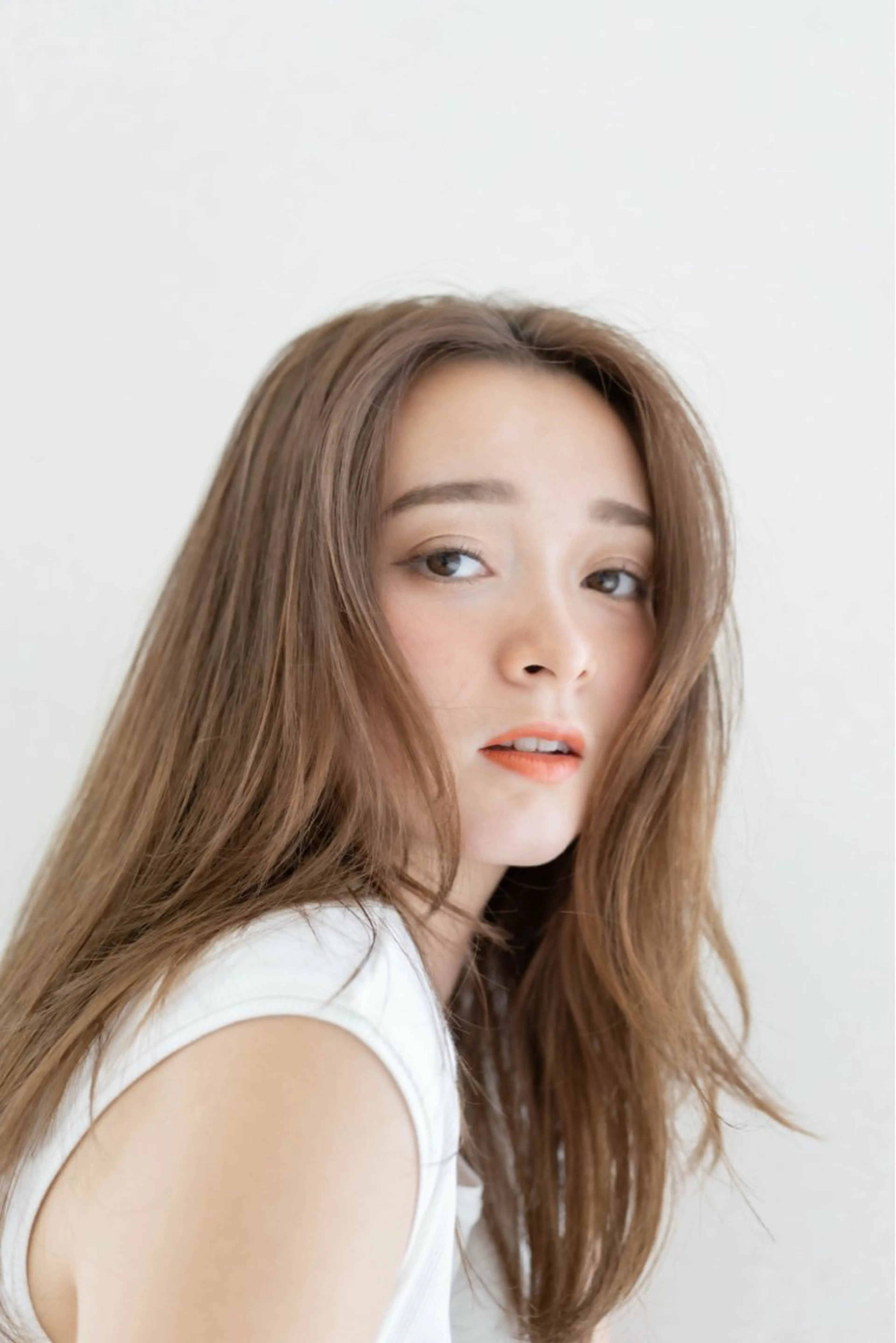 ミディアム カラー ヘアカラー トリートメント COA銀座所属・ブラウンカラー/ グレージュ 村上廉のヘアスタイル