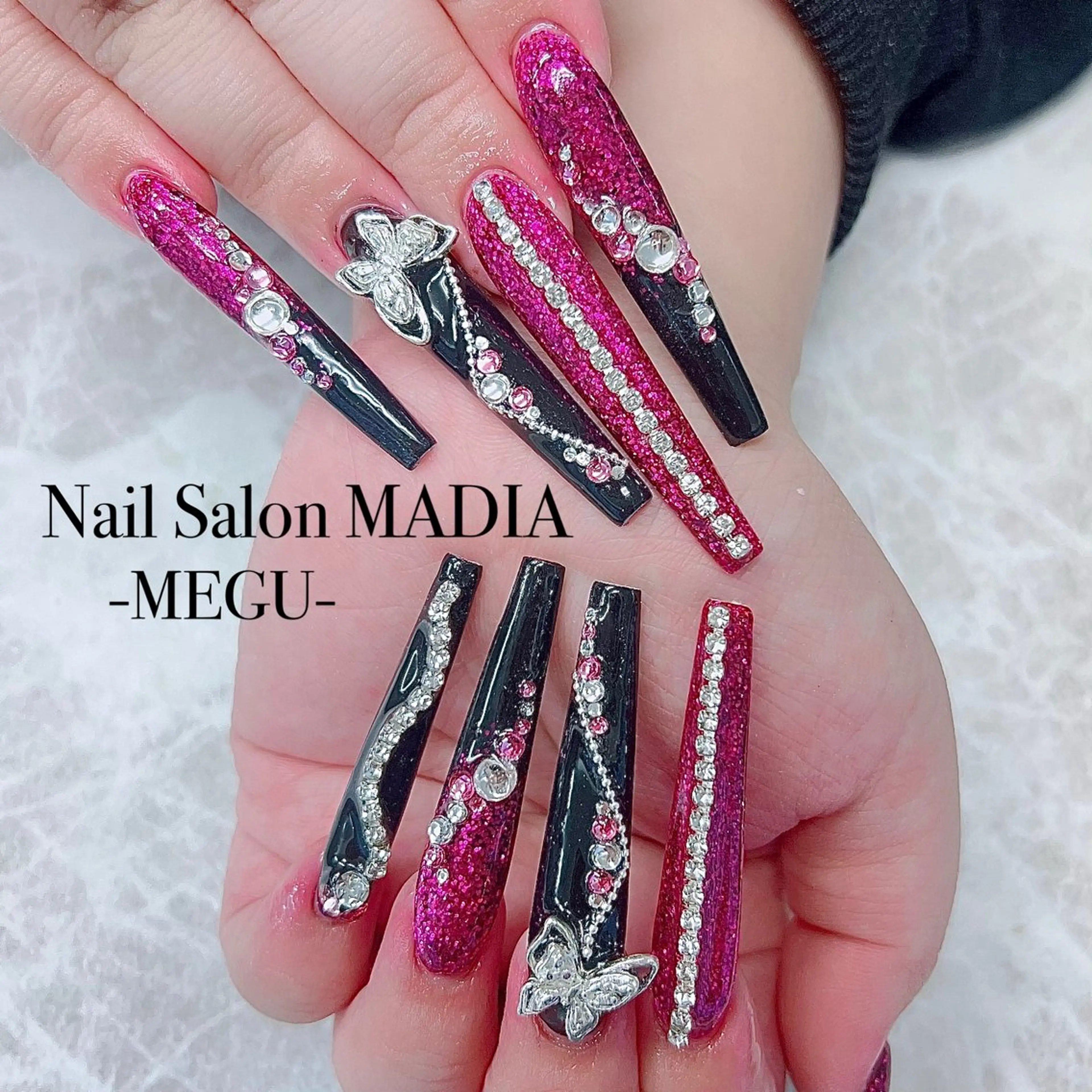 ネイル MADIA藤沢所属・MADIA MEGUのネイルデザイン