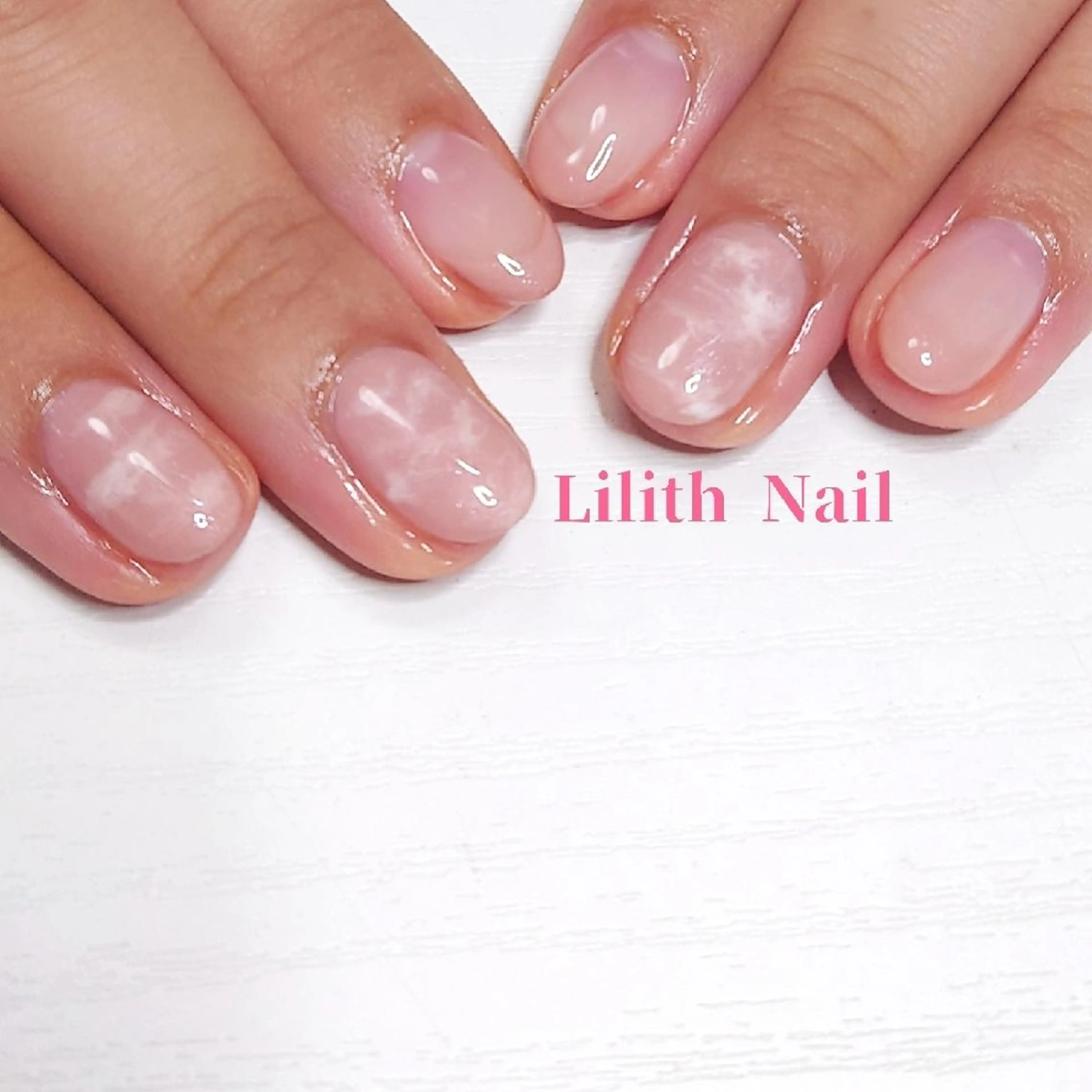 ネイル フレンチネイル 大理石ネイル(マーブル) ハンドネイル Lilith Nailのネイルデザイン