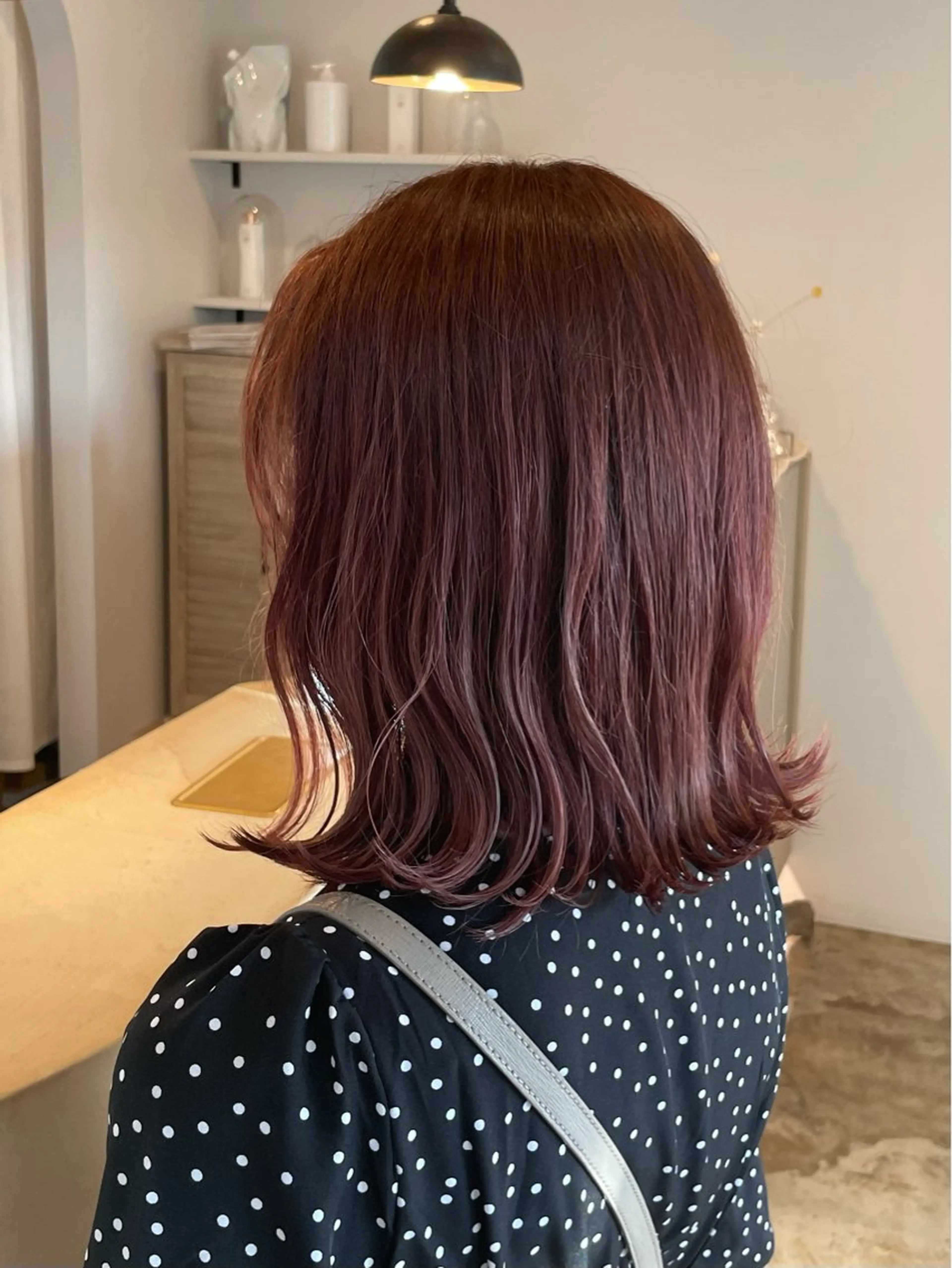 ミディアム カラー ベージュカラー ピンクカラー ピンクベージュ カット ヘアカラー トリートメント 真弓 理沙のヘアスタイル